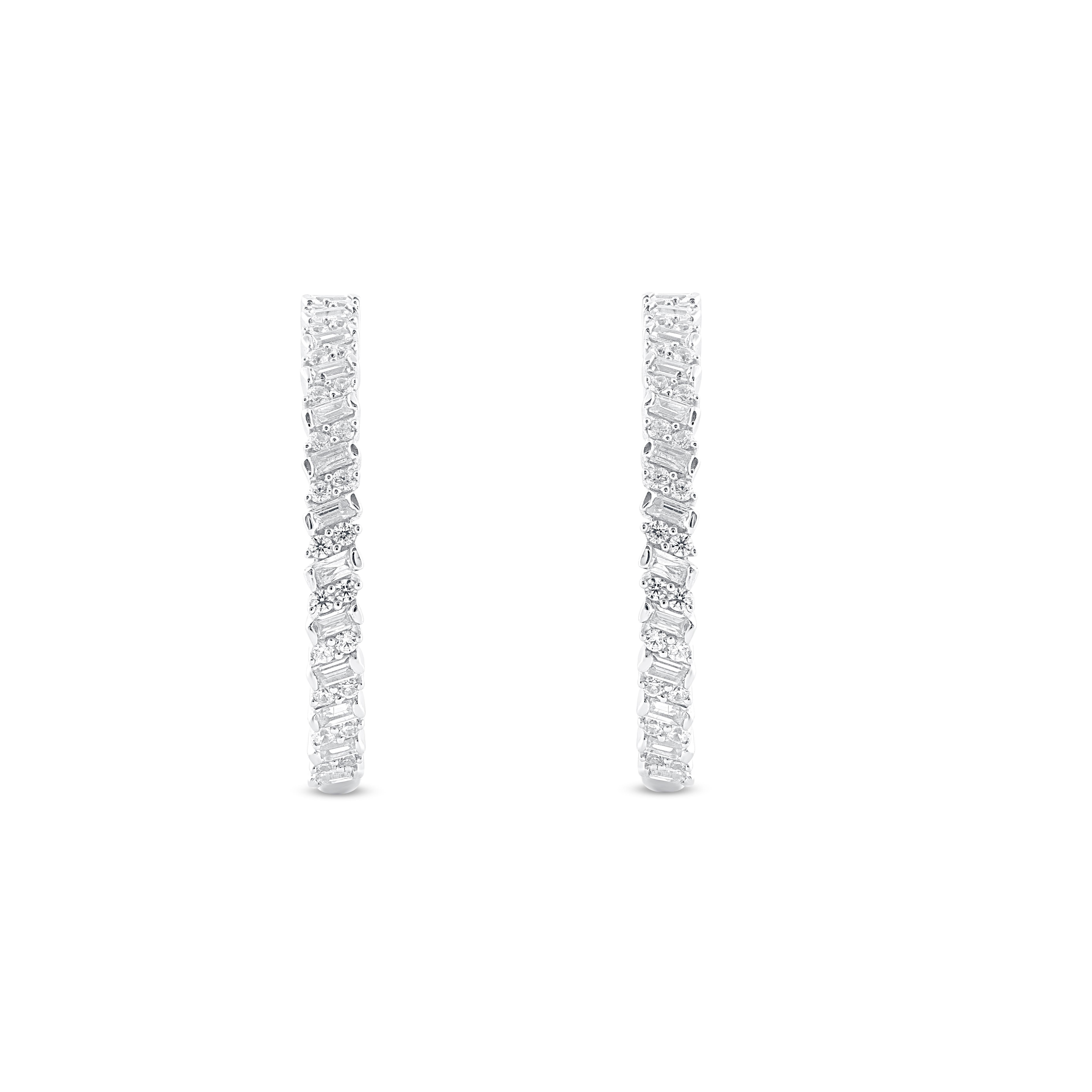 TJD 1 Karat runder & Baguette-Diamant 14 Karat Weißgold Designer-Creolen-Ohrringe (Rundschliff) im Angebot