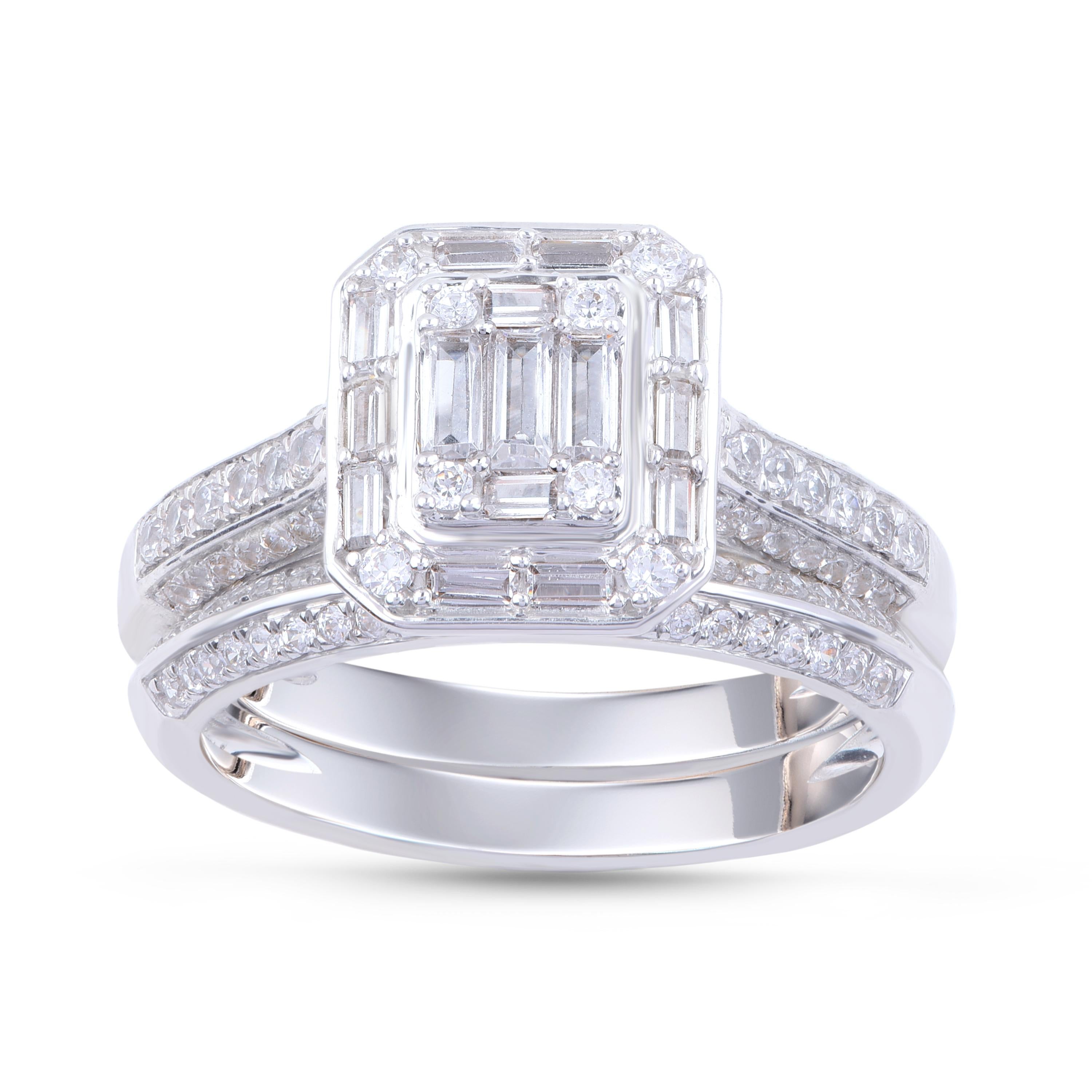 Der schöne und auffällige Diamant-Verlobungsring ist mit 94 Diamanten im Brillantschliff und 15 Baguettes besetzt. Die Diamanten sind mit HI Farbe, I2 Reinheit bewertet.