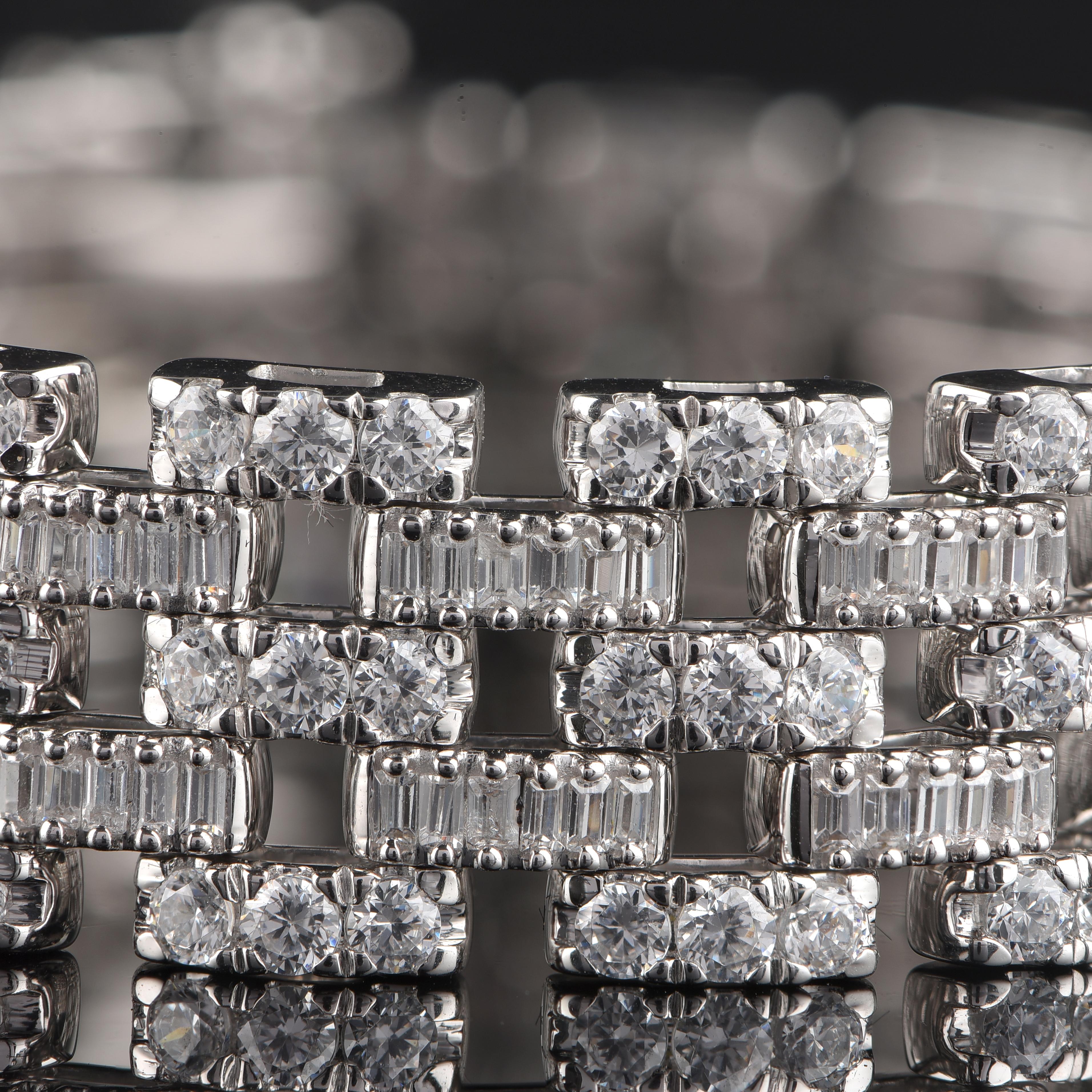 Contemporain TJD Bracelet à maillons briques en or blanc 18 carats avec diamants ronds et baguettes de 10 carats en vente