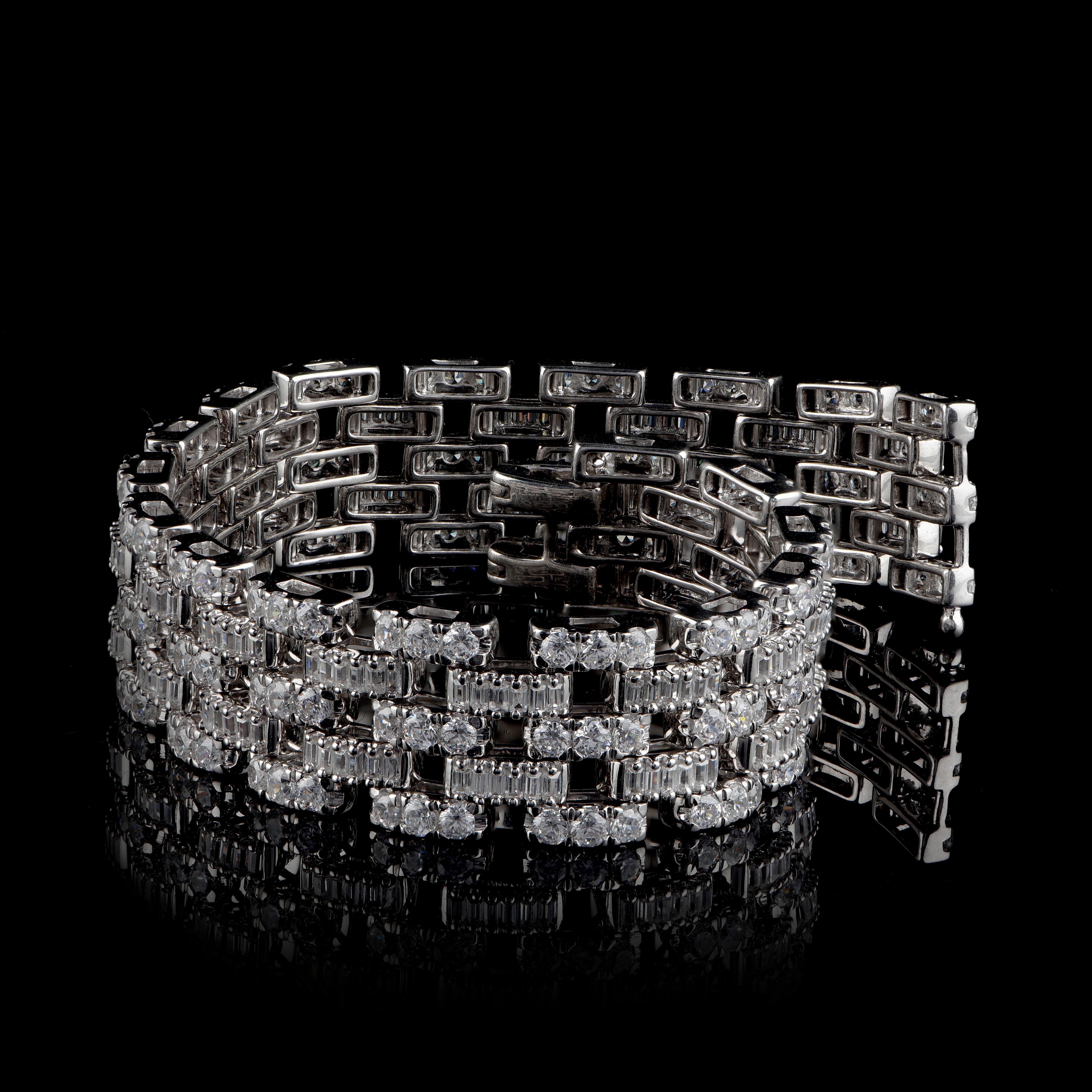 Round Cut TJD 10 Carat Round and Baguette Diamond 18 Karat White Gold Brick Link Bracelet For Sale