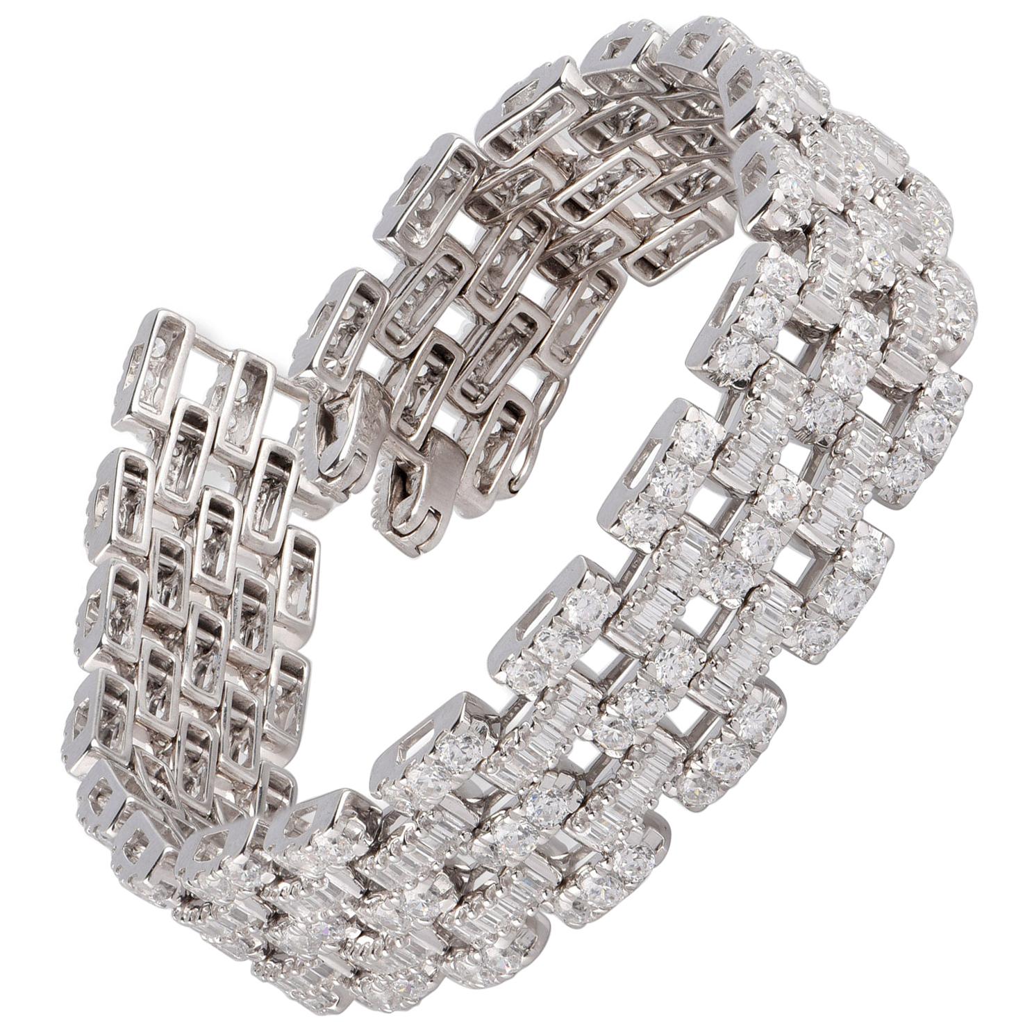 TJD 10 Carat Round and Baguette Diamond 18 Karat White Gold Brick Link Bracelet For Sale