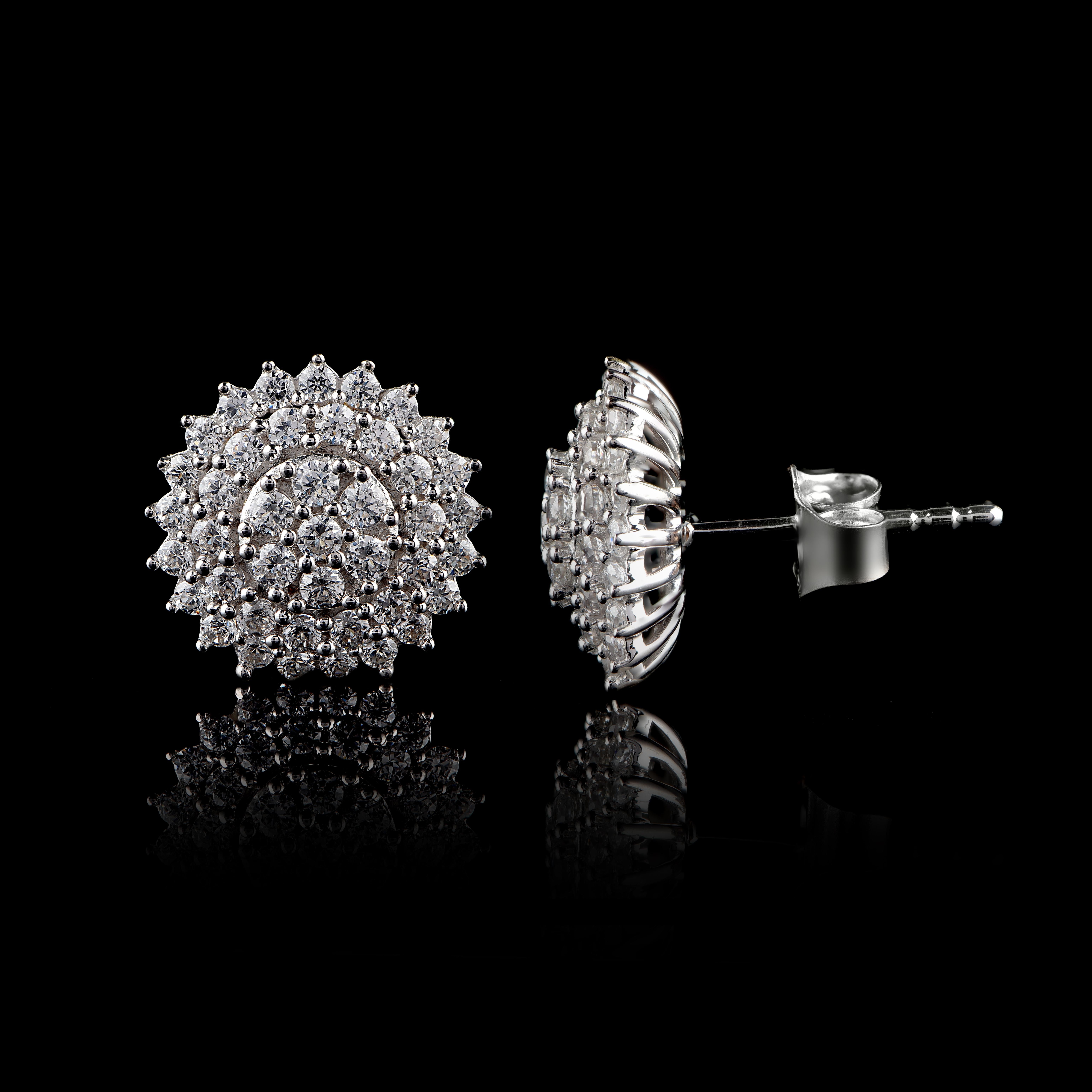 Contemporaneo TJD Orecchini con design a girasole in oro bianco 18 carati con diamante da 1,0 carati in vendita