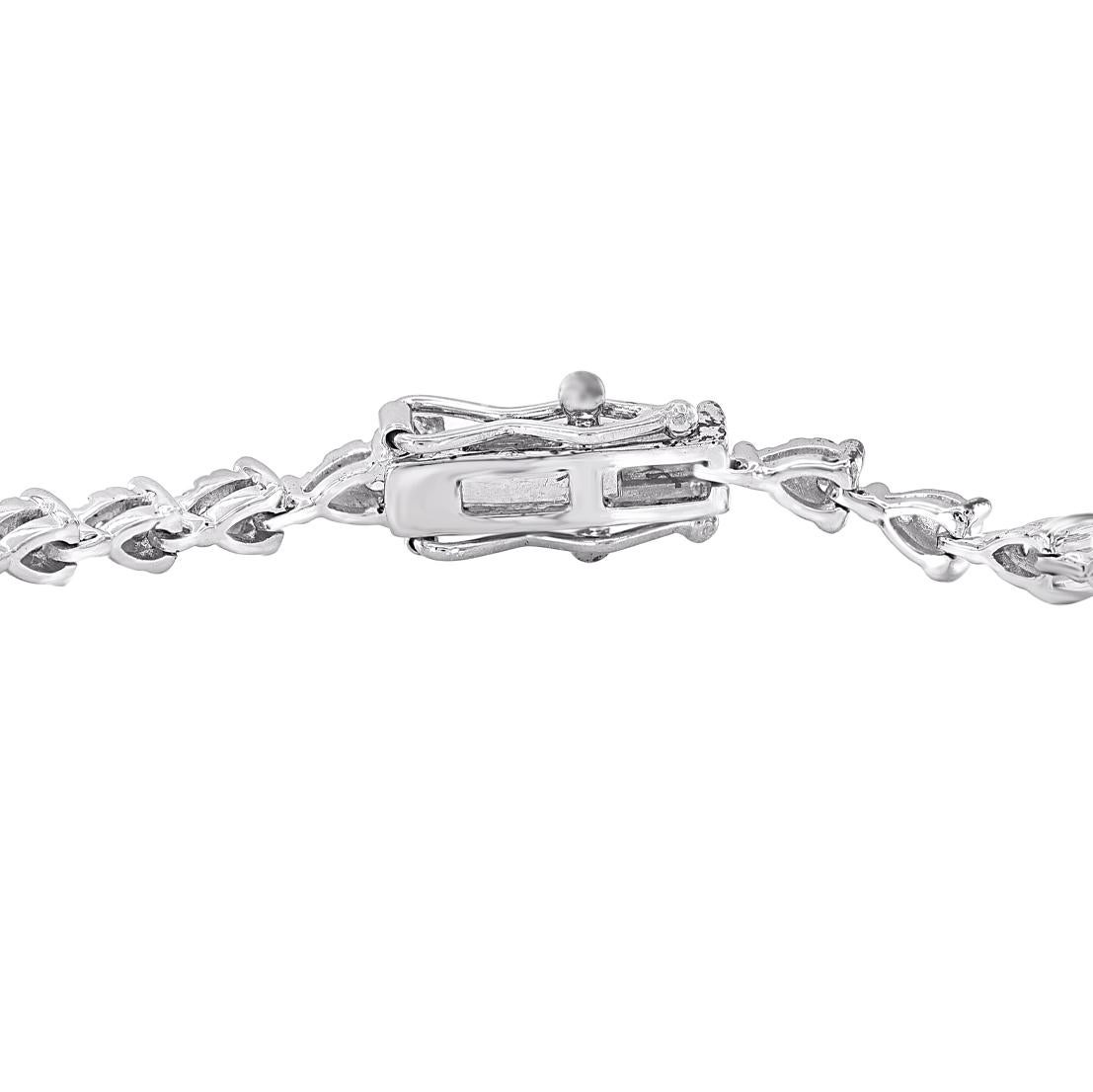 Modern TJD 1.0 Carat Natural Diamond 18KT White Gold Pear Shaped Link Bracelet For Sale