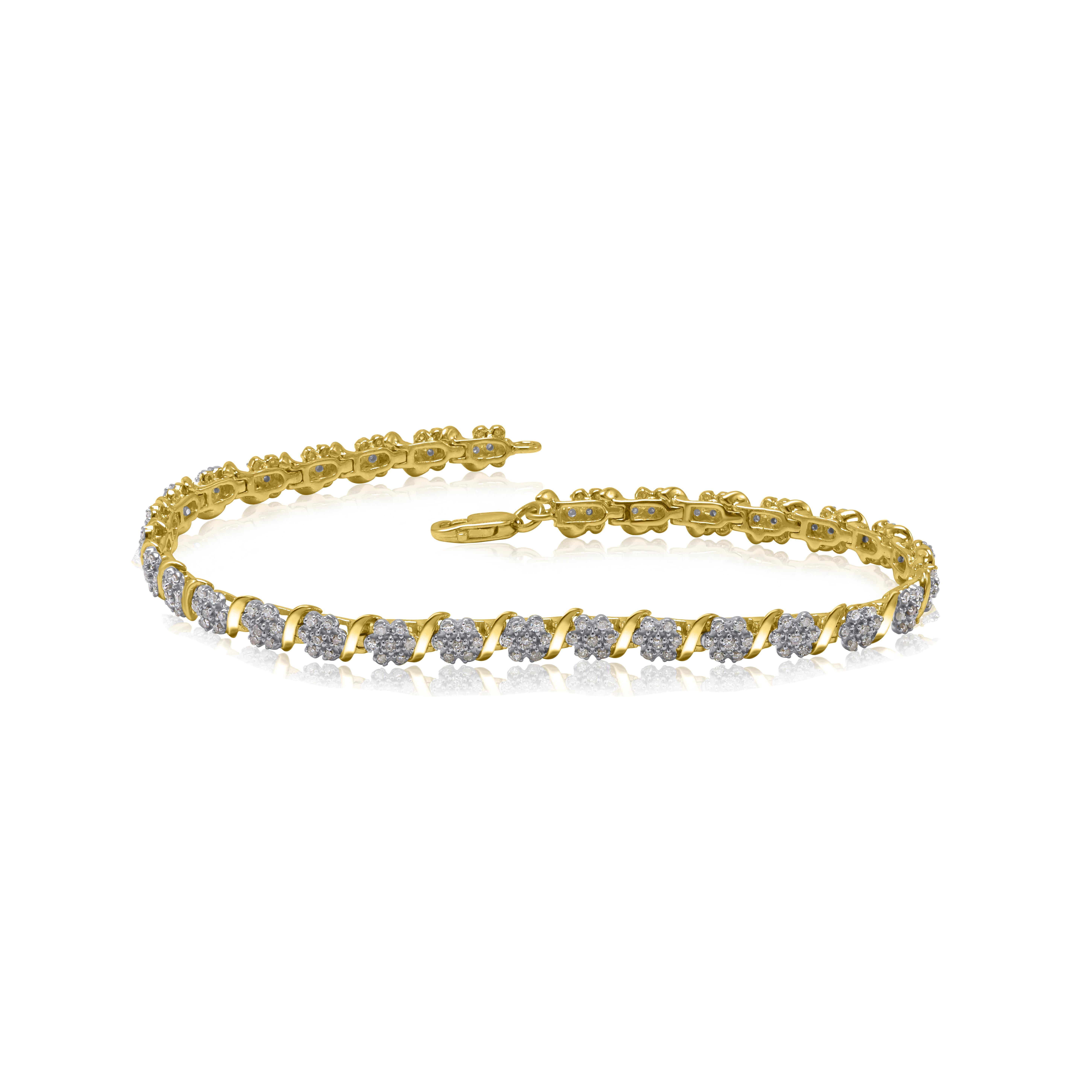 Ce bracelet à maillons en diamants est un ajout gracieux à sa garde-robe et apporte la touche d'éclat parfaite à son look. Magnifiquement réalisée à la main par nos experts en or jaune 14 carats et sertie de 217 diamants ronds de taille simple et de