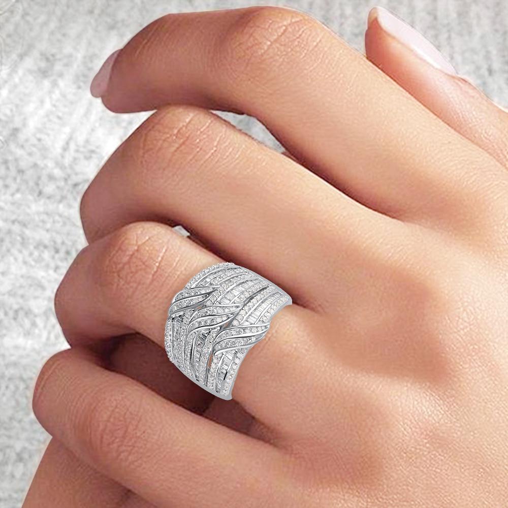 Round Cut TJD 1.0 Carat Round and Baguette Diamond 10KT White Gold 3-Wave Designer Ring For Sale