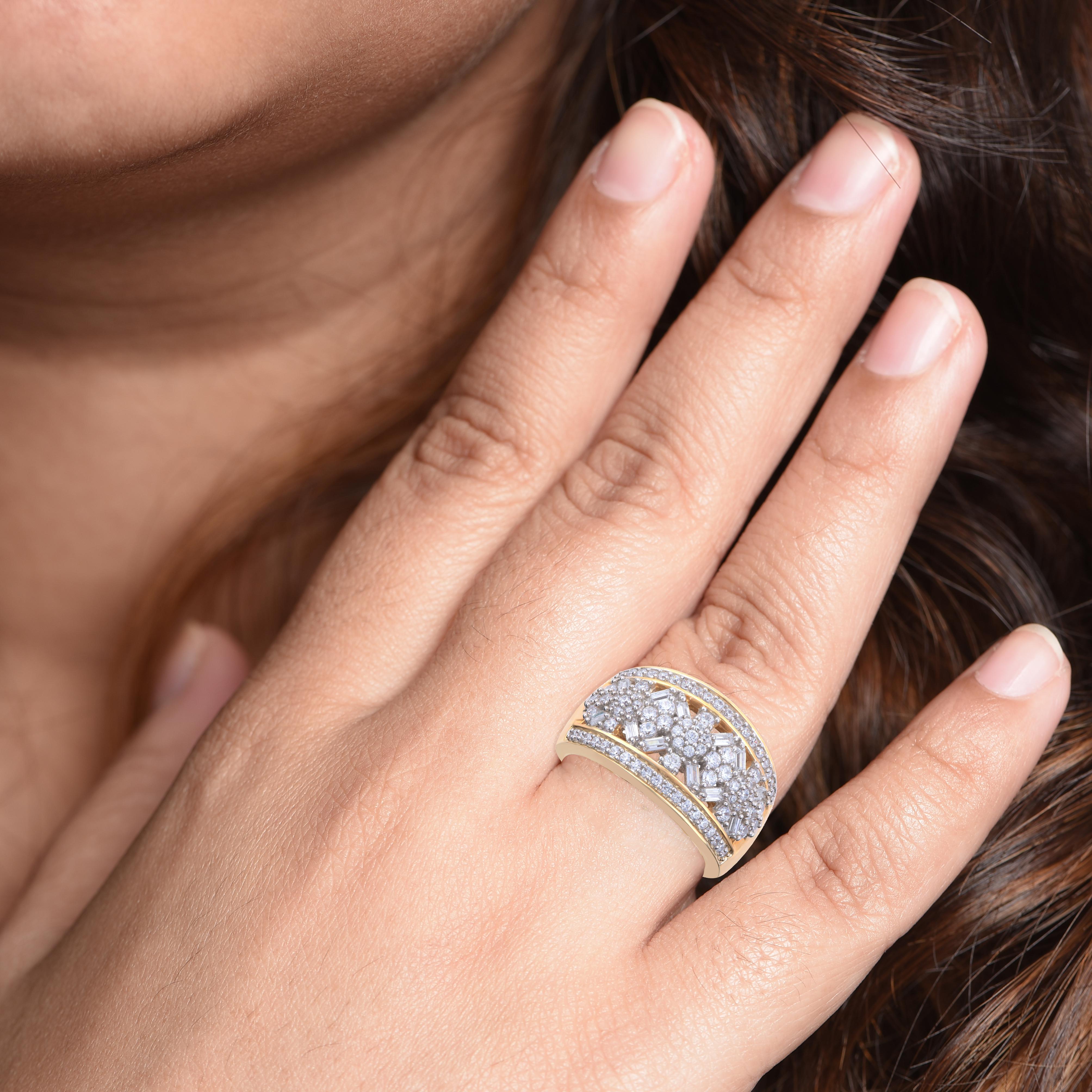 Round Cut TJD 1.0 Carat Round and Baguette Diamond 18KT Yellow Gold Composite Wedding Band For Sale