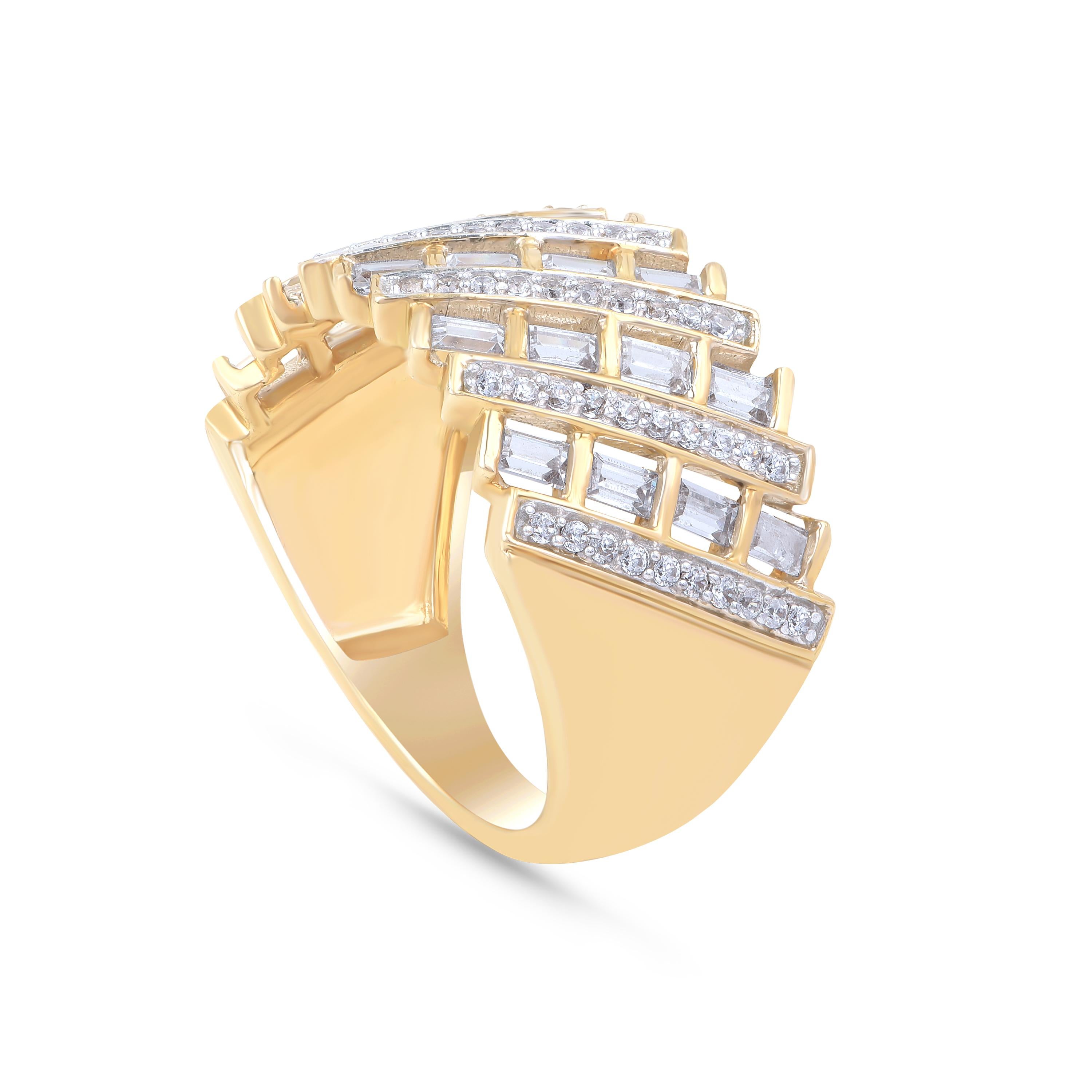 Contemporary TJD 1.0 Carat Round & Baguette Cut Diamond 14KT Yellow Gold Wedding Band Ring For Sale