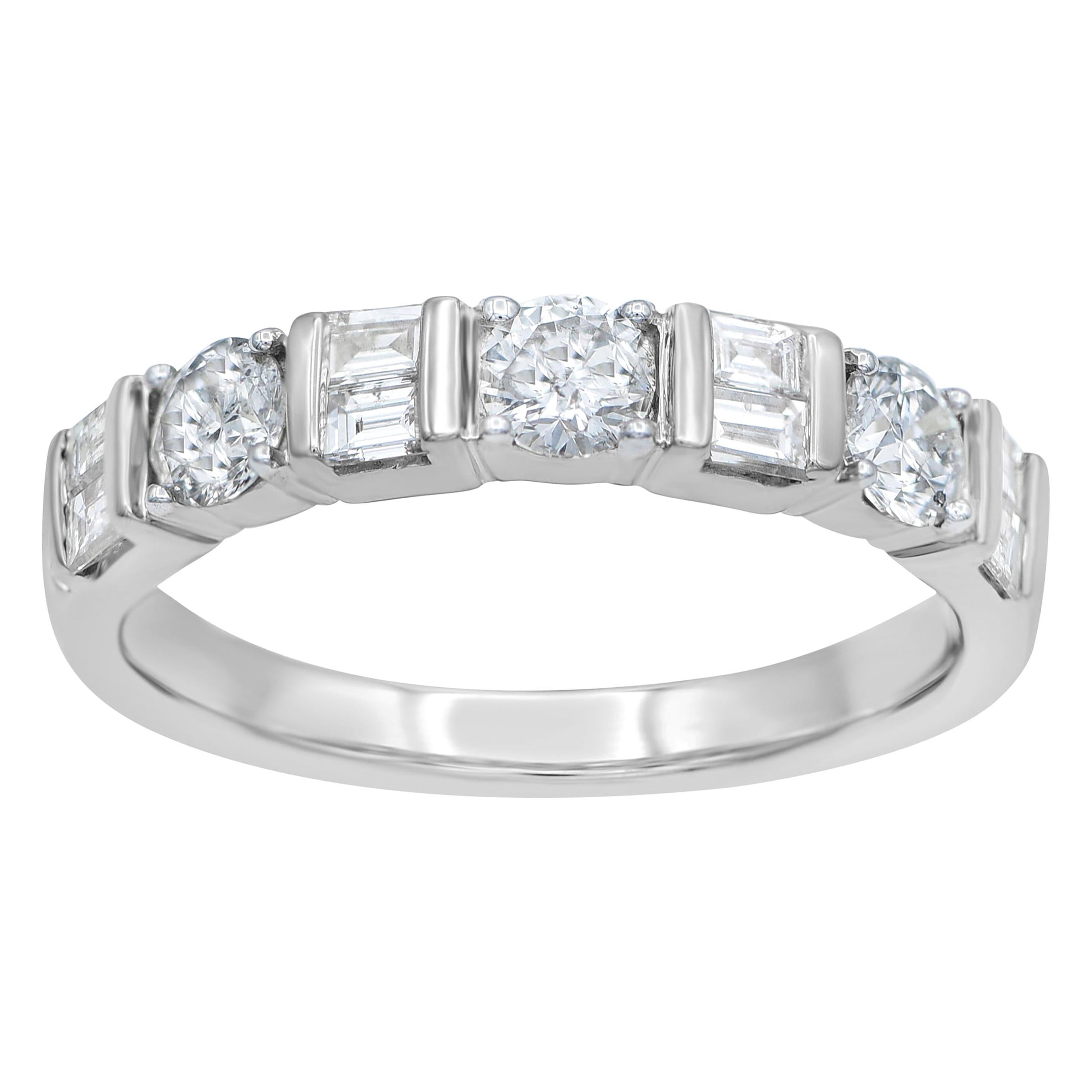 Bague de fiançailles TJD en or blanc 14 carats avec diamants ronds et baguettes de 1,0 carat