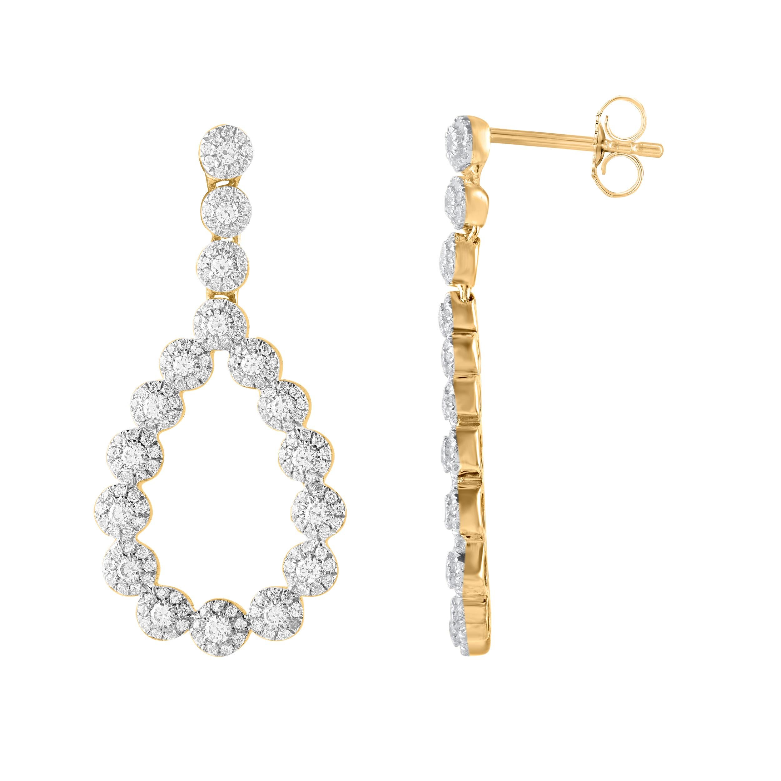 The perfect complement to her classic style, this diamond teardrop earrings shines with your happily ever after. These earrings feature clusters of dazzling with 340 single cut & brilliant cut round diamond set in prong setting. These drop earrings