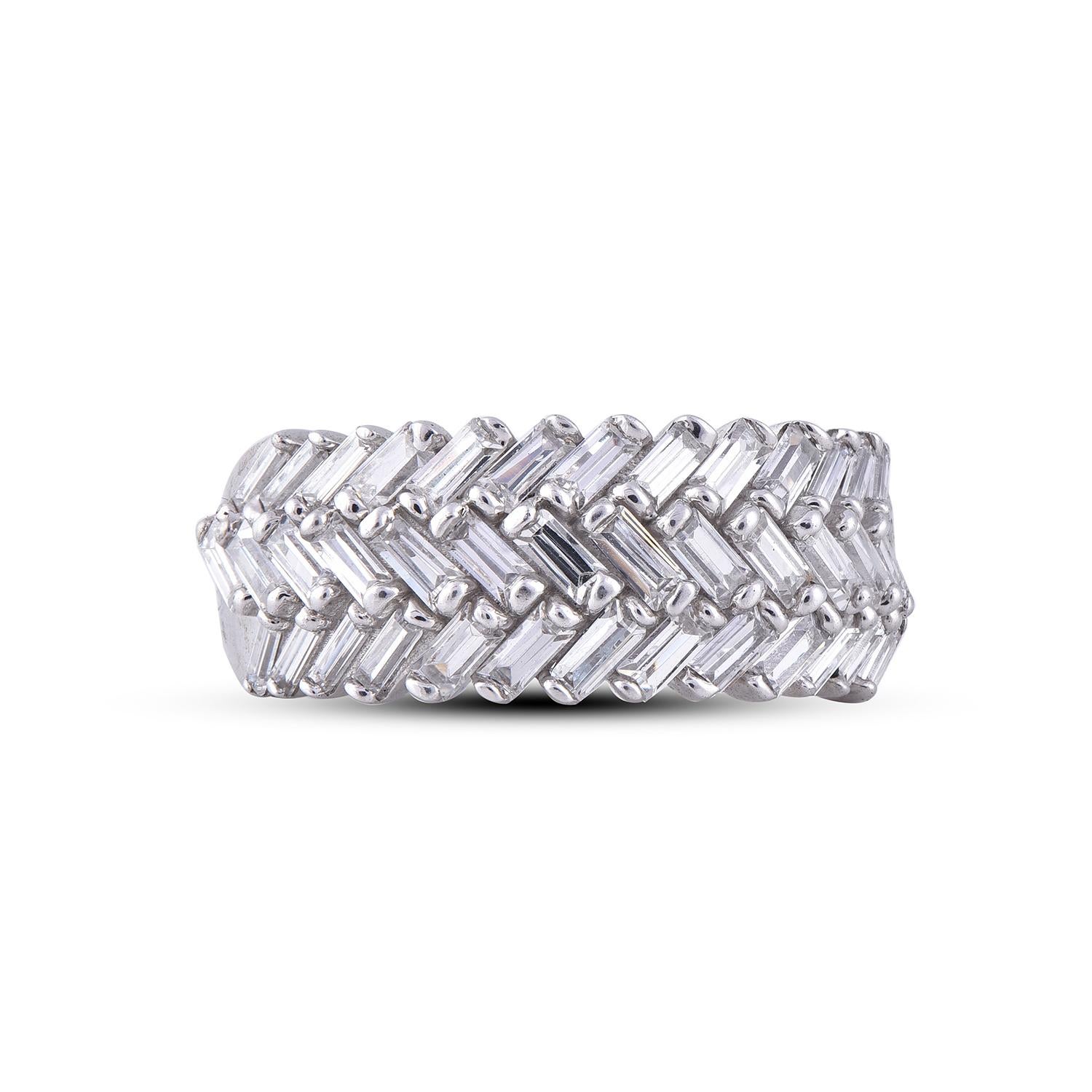 Art Deco TJD 1.0 Carat Round Diamond 14 Karat White Gold Zigzag Fashion Wedding Band For Sale