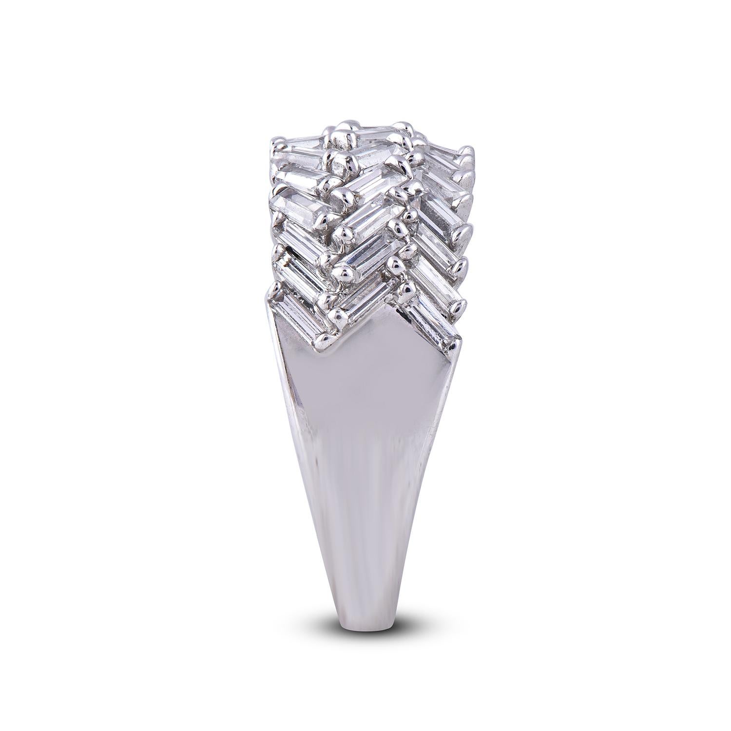 Baguette Cut TJD 1.0 Carat Round Diamond 14 Karat White Gold Zigzag Fashion Wedding Band For Sale