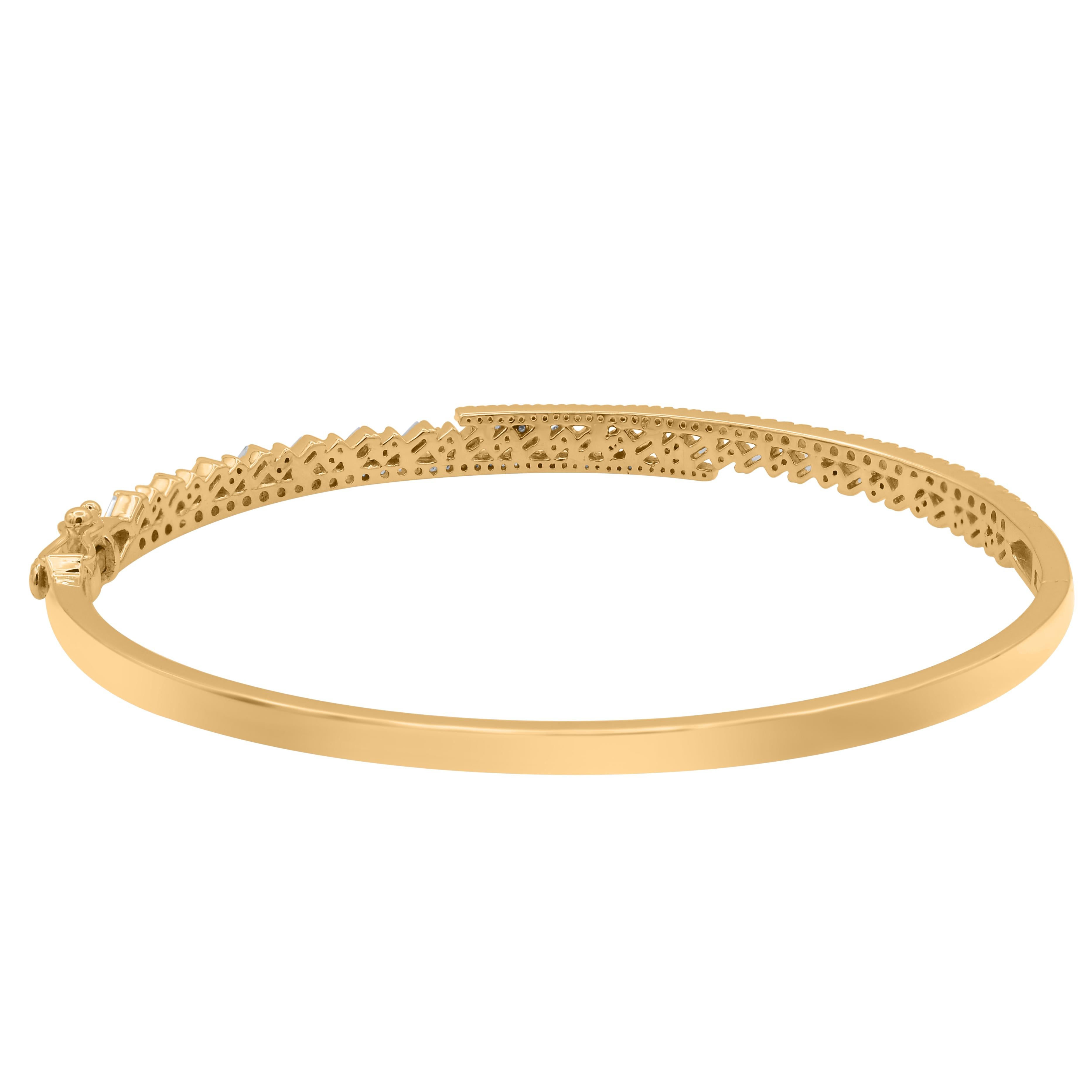 Contemporary TJD 1.0 Ct Natural Round & Baguette Diamond Bangle Bracelet in 14KT Yellow Gold For Sale