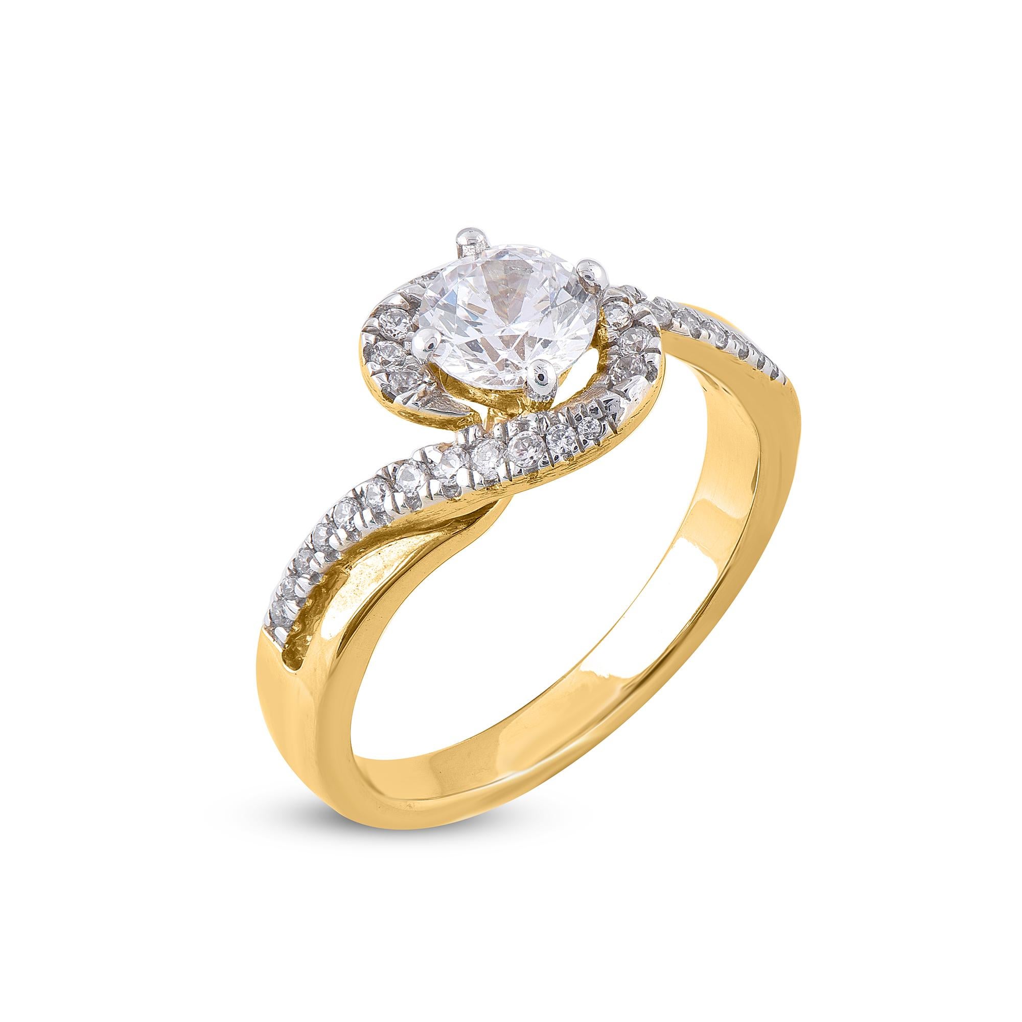 Wow her with the scintillating look of this diamond twisted ring. This engagement ring features 0.80ct of center stone and 0.20ct twisted shank lined diamonds is beautifully designed and studded with 31 round diamond set in prong and micro prong