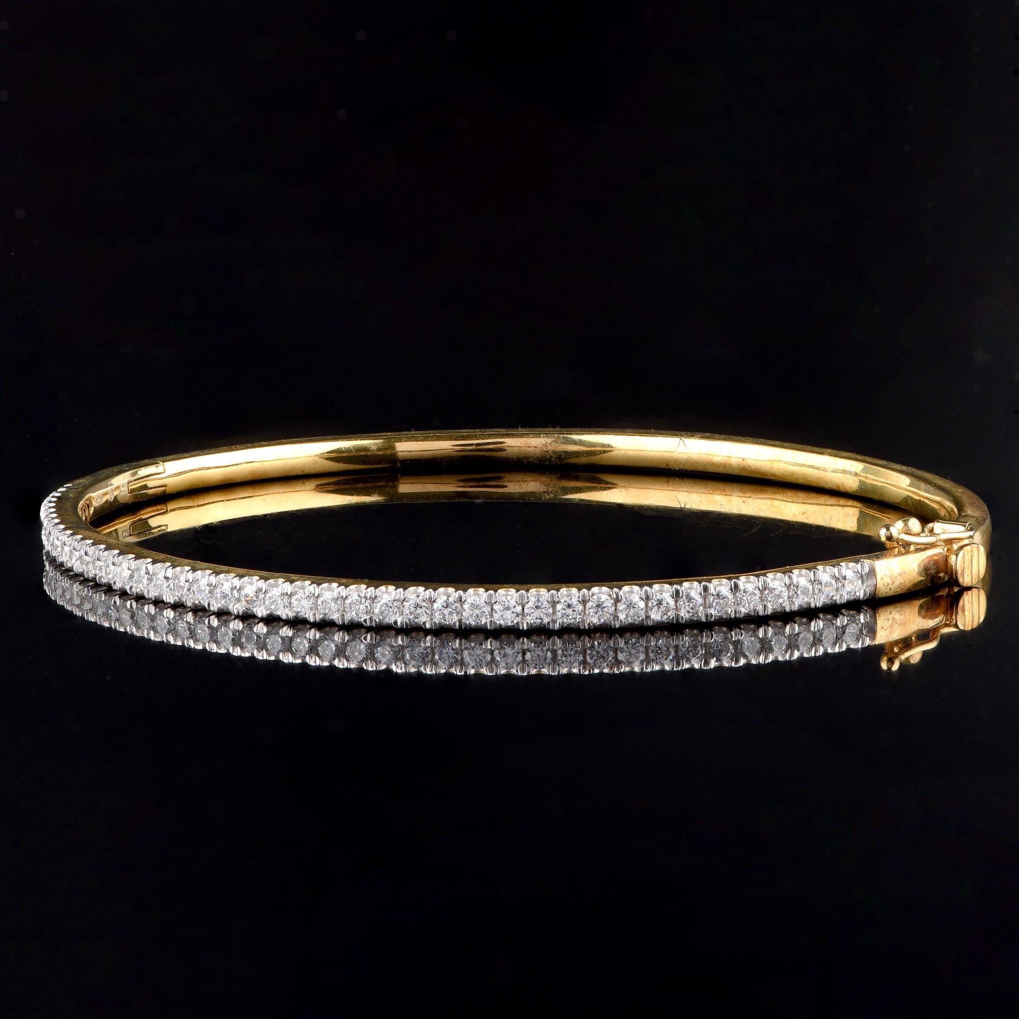 Round Cut TJD 1.00 Carat Natural Diamond 18 K Yellow Gold Micro Pave Setted Classic Bangle For Sale