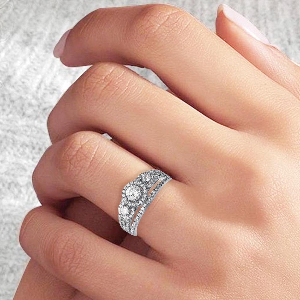 Taille ronde TJD Bague de fiançailles à trois rangées de diamants de 1,00 carat en or blanc 18 carats avec 3 pierres en vente