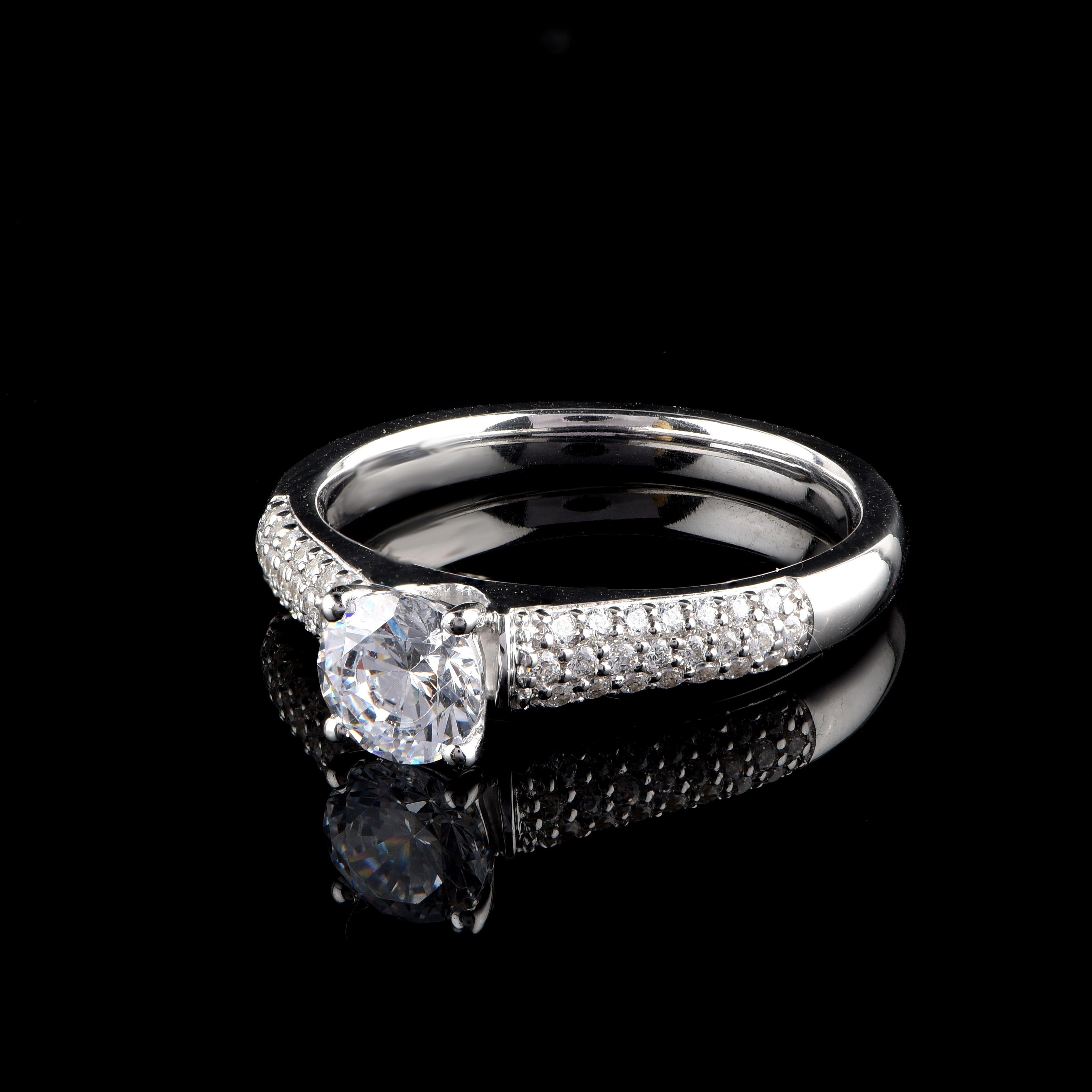 Modern TJD GIA Certified 1.00 Carat Diamond 18 K White Gold Vintage Engagement Ring For Sale