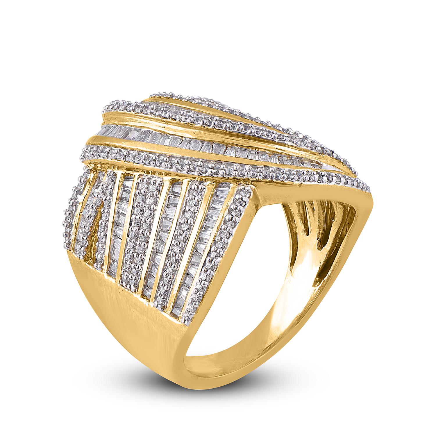 This will melt her heart all over again, Inspire your loved one. this diamond ring is beautifully crafted in 14 Karat Yellow gold studded with sparkling 186 round diamonds and 111 baguette diamond in secured with Channel & Prong setting. The