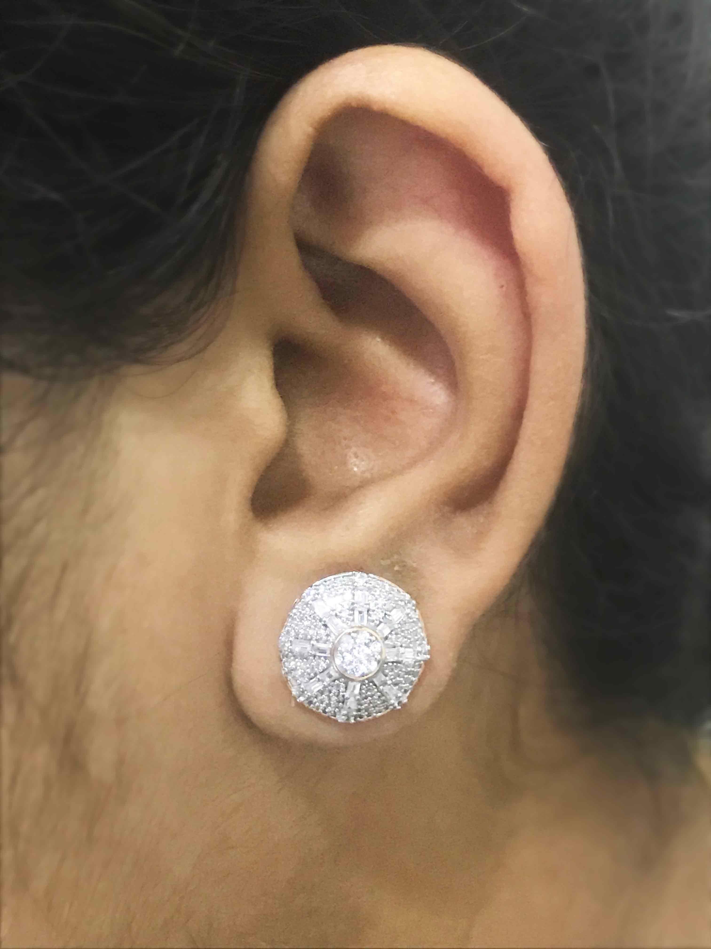 TJD 1.00 Carat Round and Baguette Diamond 18 Karat Rose Gold Wheel Earrings In New Condition For Sale In New York, NY