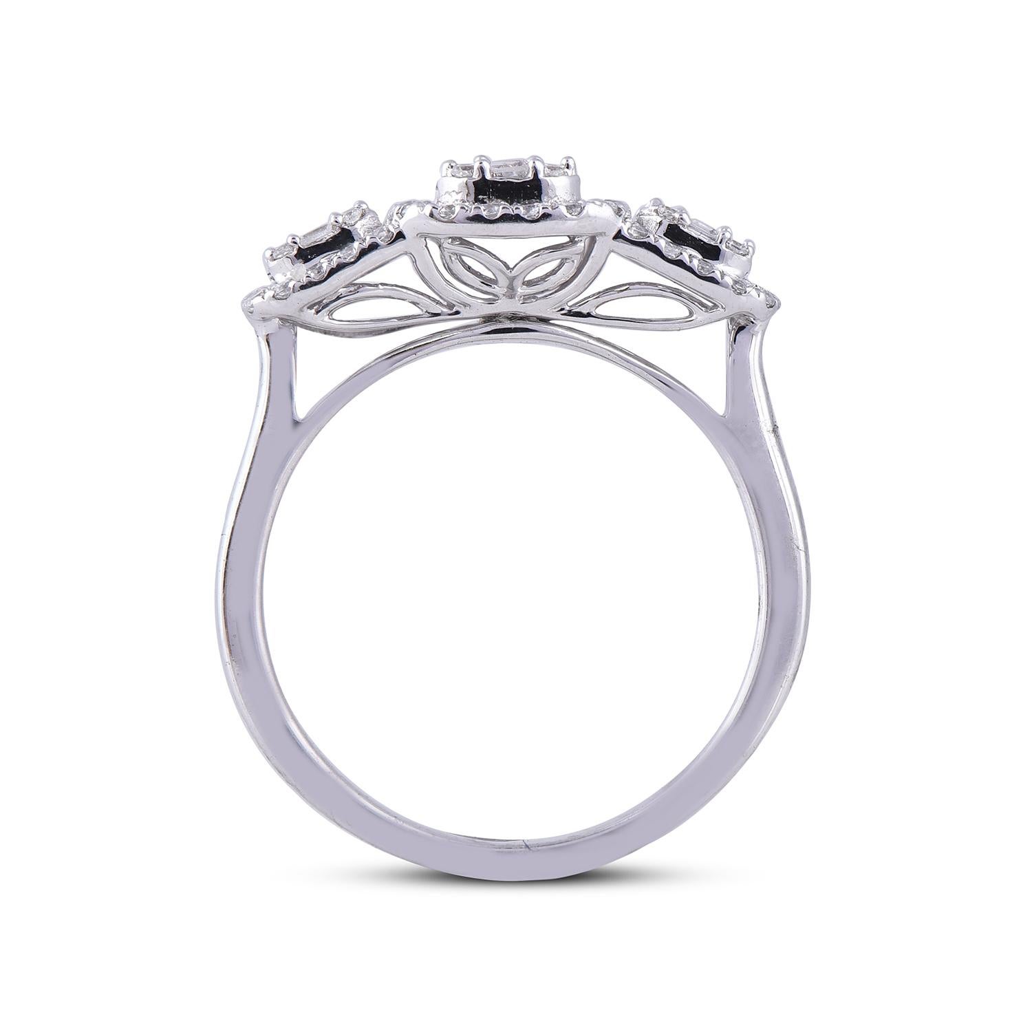 Women's TJD 1.0 Carat Round & Baguette Diamond 14 Karat White Gold Halo Engagement Ring For Sale