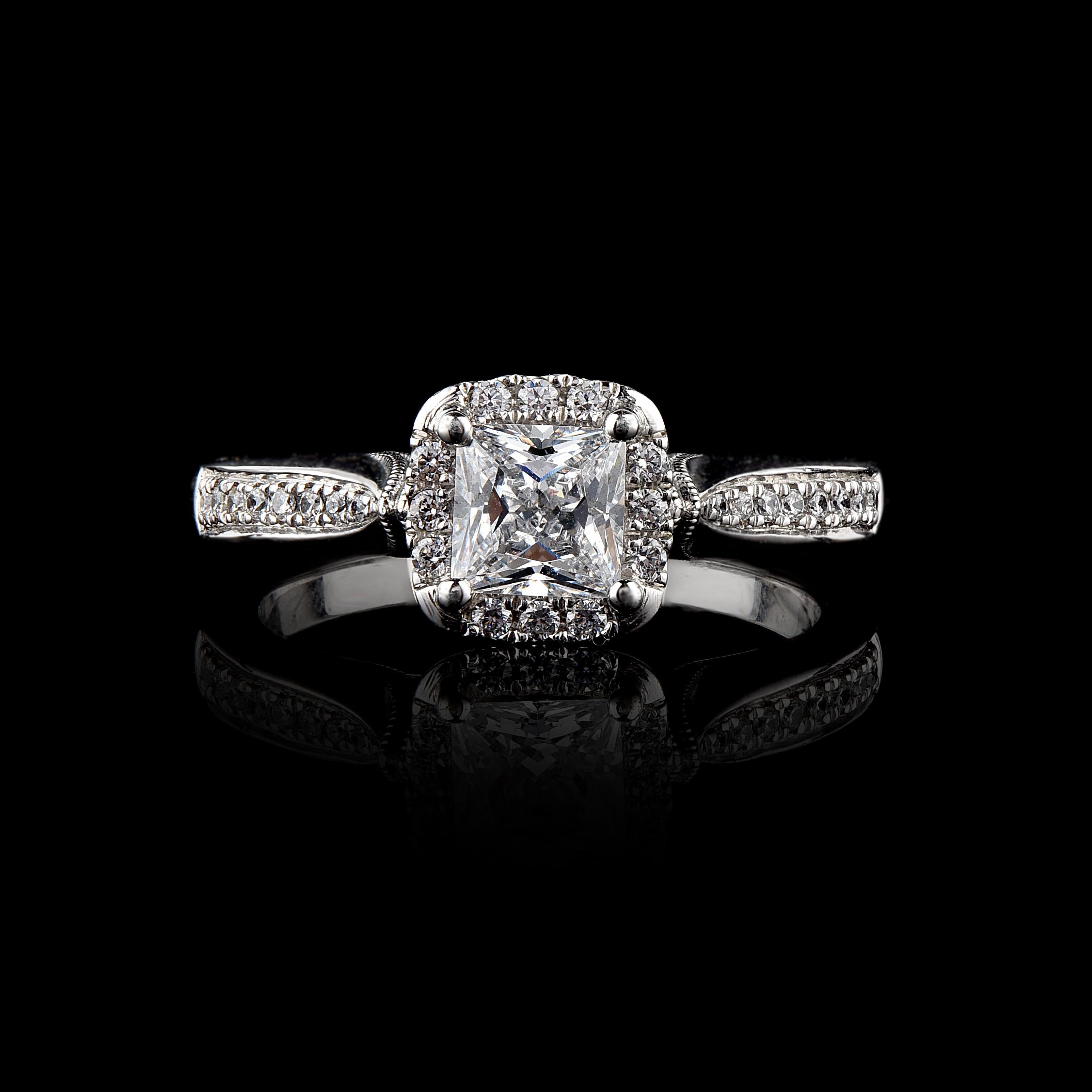 Round Cut TJD 1.00 Carat Round & Princess Cut Diamond 18K White Gold Halo Engagement Ring For Sale