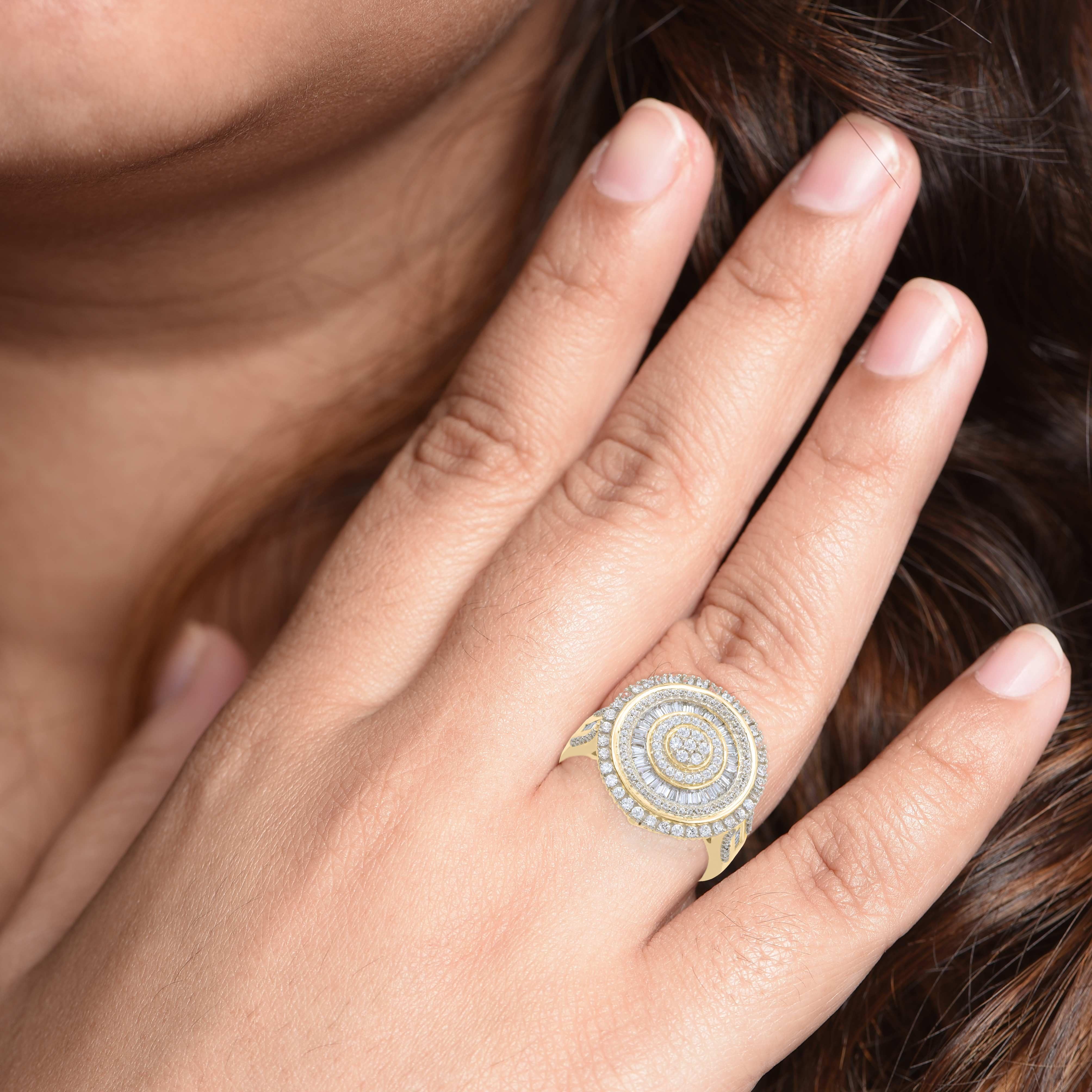 Round Cut TJD 1.00 CTW Round and Baguette Diamond 18K Yellow Gold Classic Shining Sun Ring For Sale