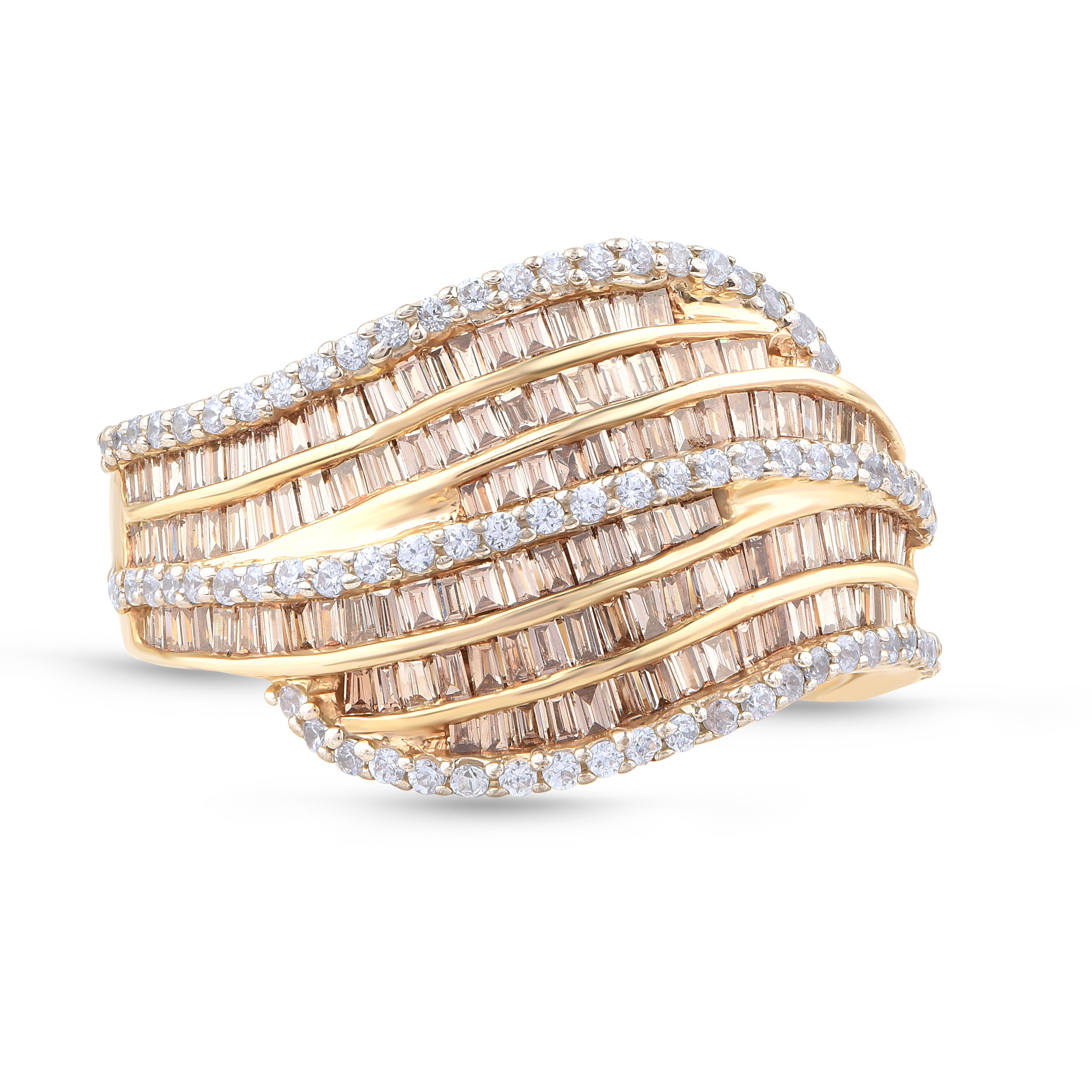 Designed in 18-karat yellow gold this gorgeous ring is studded with 170 cognac and 75 brilliant cut diamonds in prong and channel setting. The diamonds are graded H-I Color, I2 Clarity. 