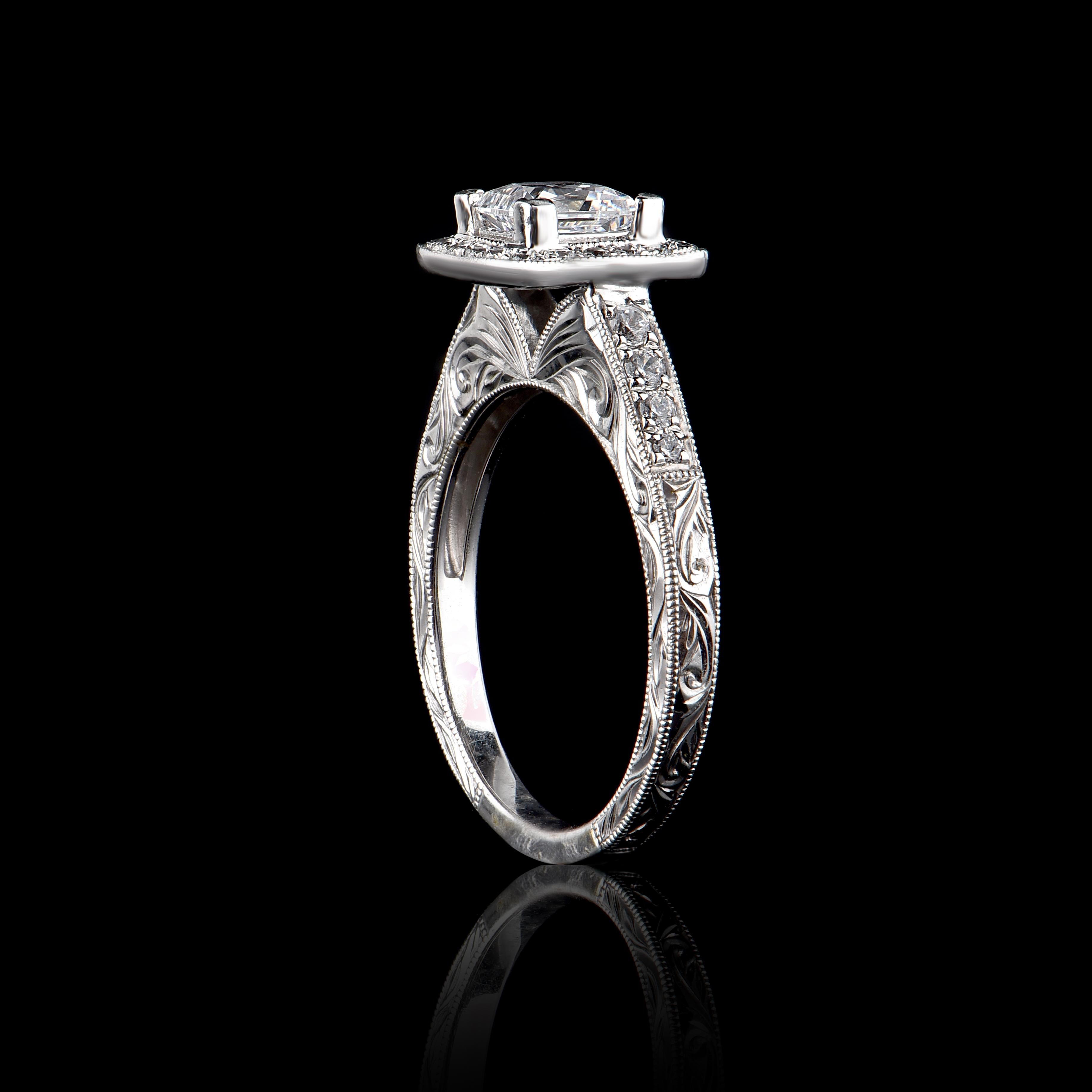 Round Cut TJD 1.10Carat Round & Princess Cut Diamond 18K White Gold Square Engagement Ring For Sale