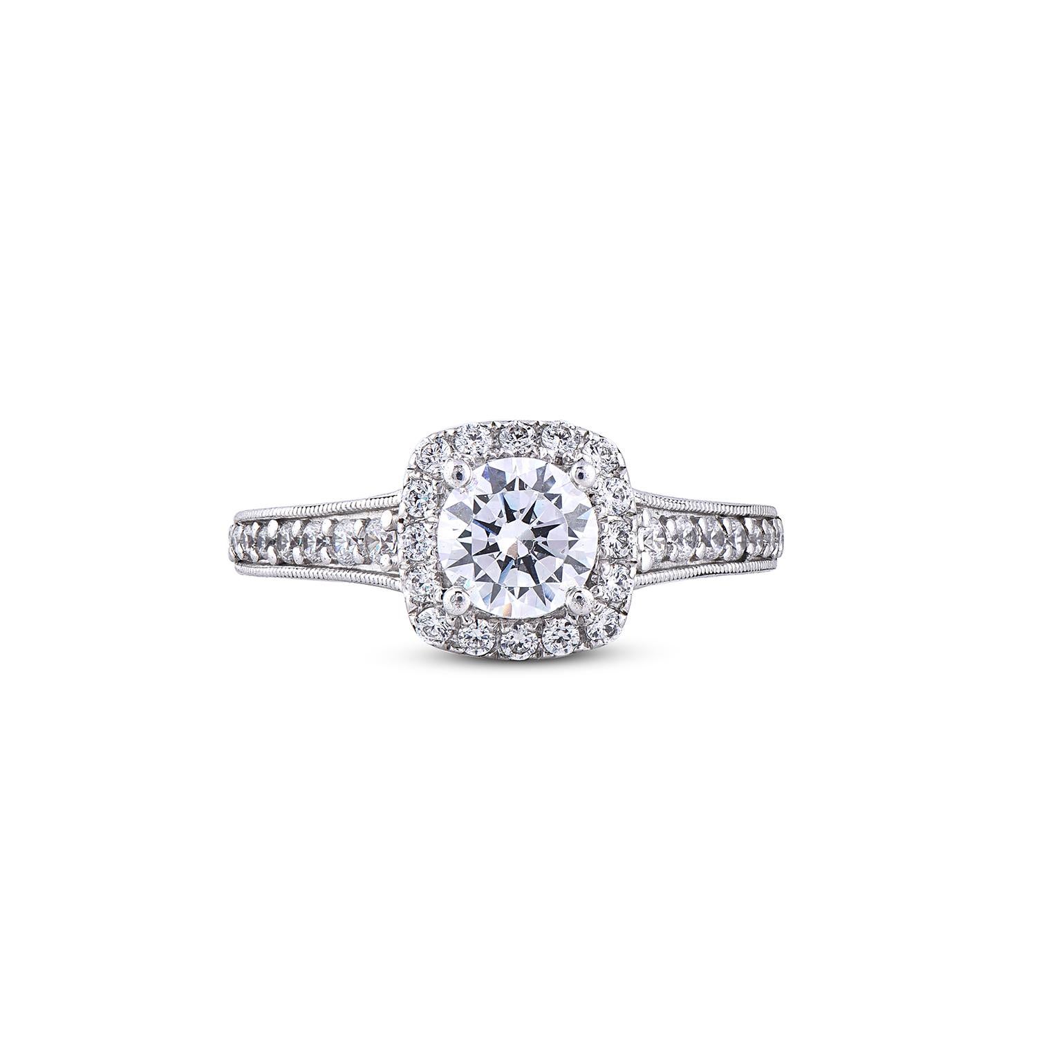 Art Déco TJD 1,25 carati di diamante rotondo in oro bianco 18KT Anello di fidanzamento a forma di cuscino con aureola in vendita