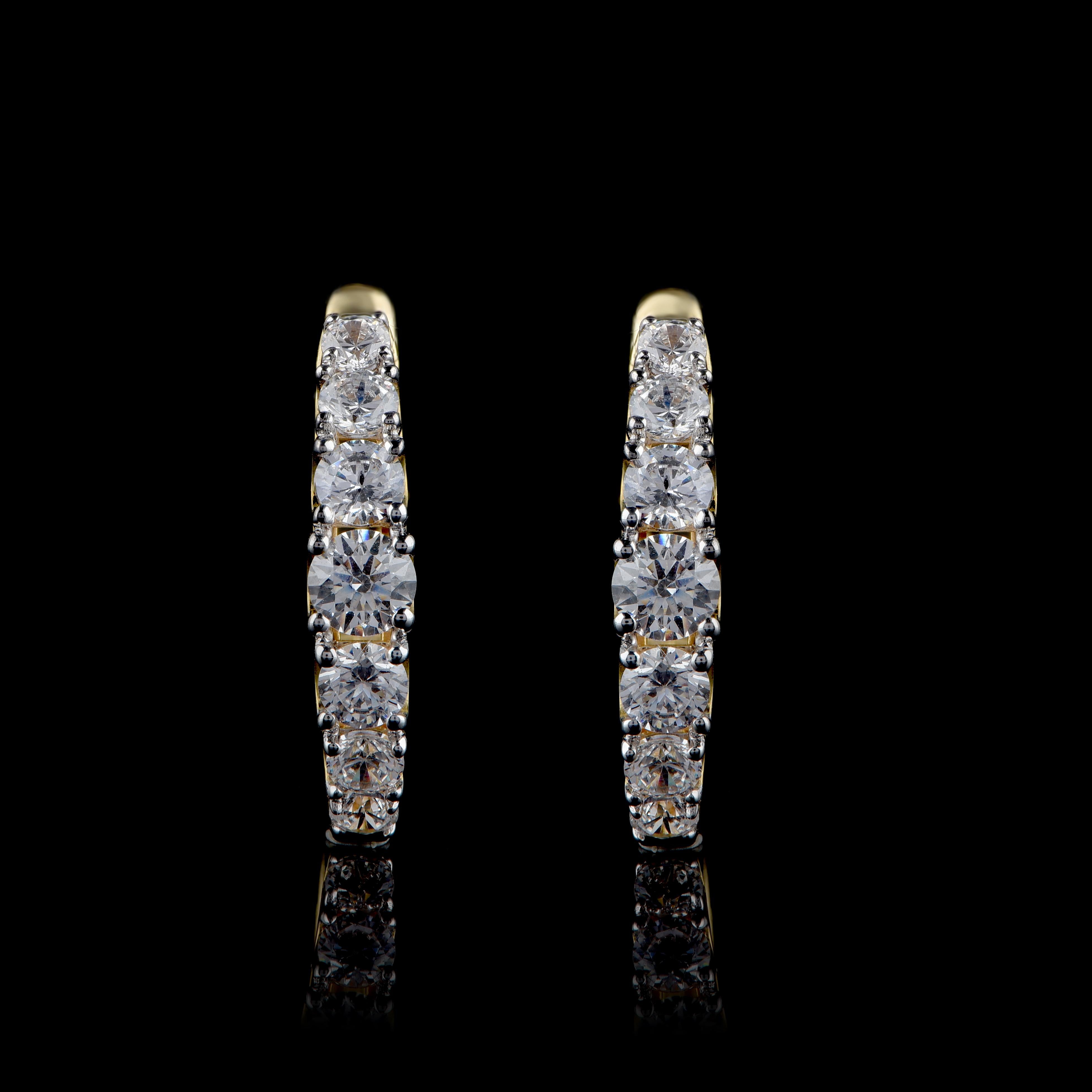 Taille ronde TJD, demi-créoles classiques en or jaune 18 carats avec diamants de 1,50 carat en vente