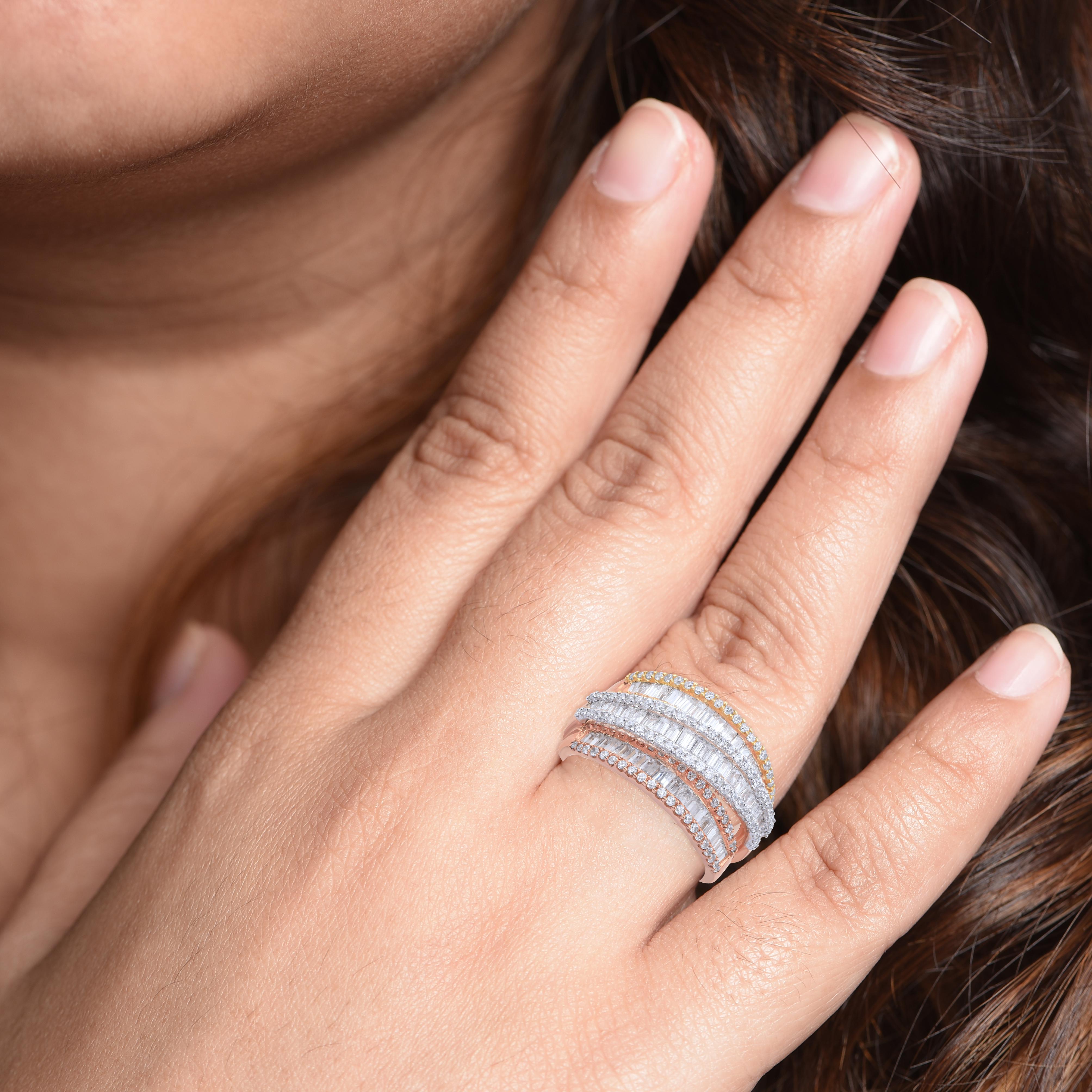 Taille ronde TJD Bague croisée en or tricolore 18 carats avec diamants ronds et baguettes de 1,50 carat en vente