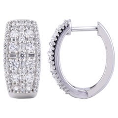 Boucles d'oreilles élégantes de créateur en or blanc 14 carats avec diamants baguettes et ronds de 1,50 carat TJD