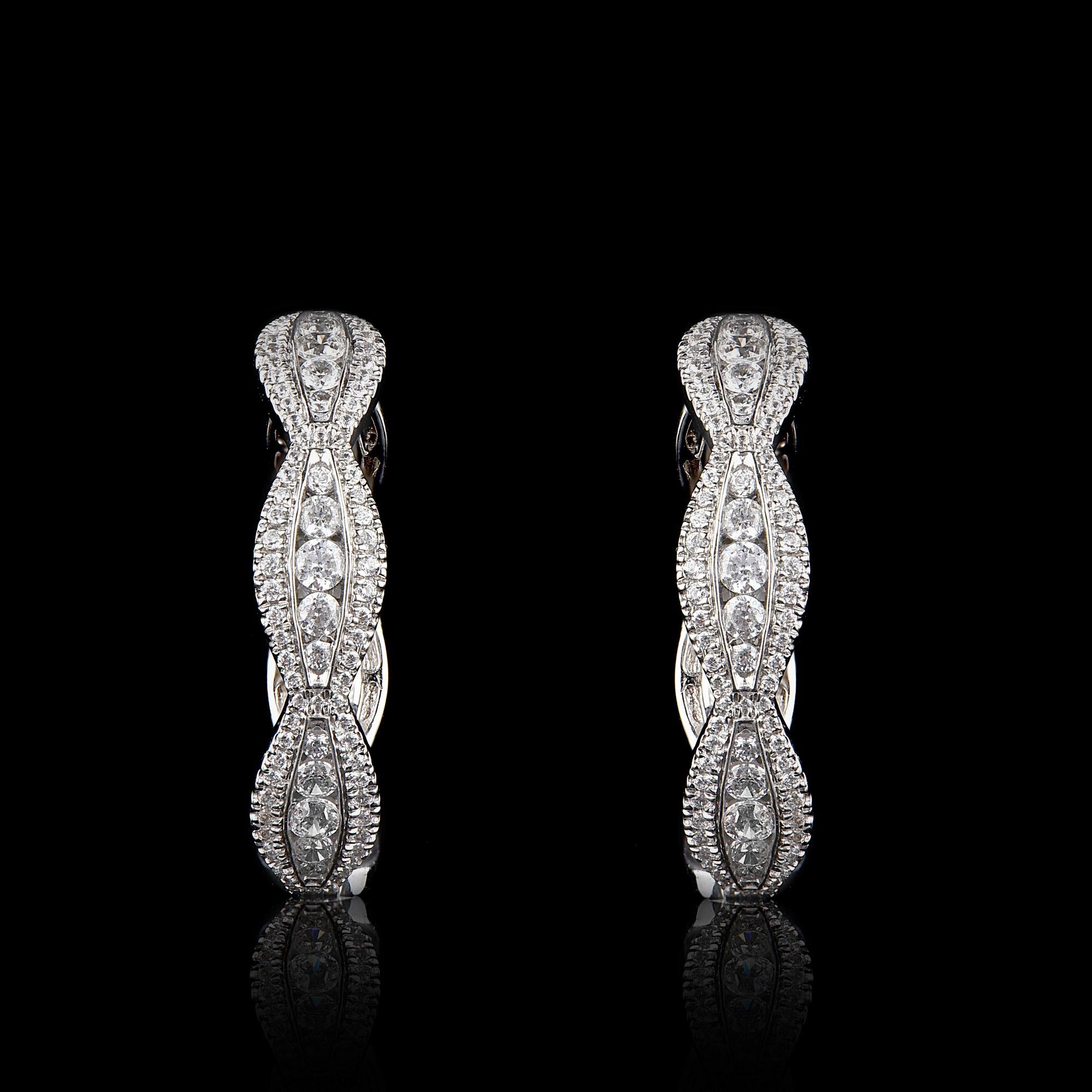 Contemporaneo TJD Orecchini a cerchio con diamante rotondo da 2 carati in oro bianco 18KT con sezione a smerlo in vendita
