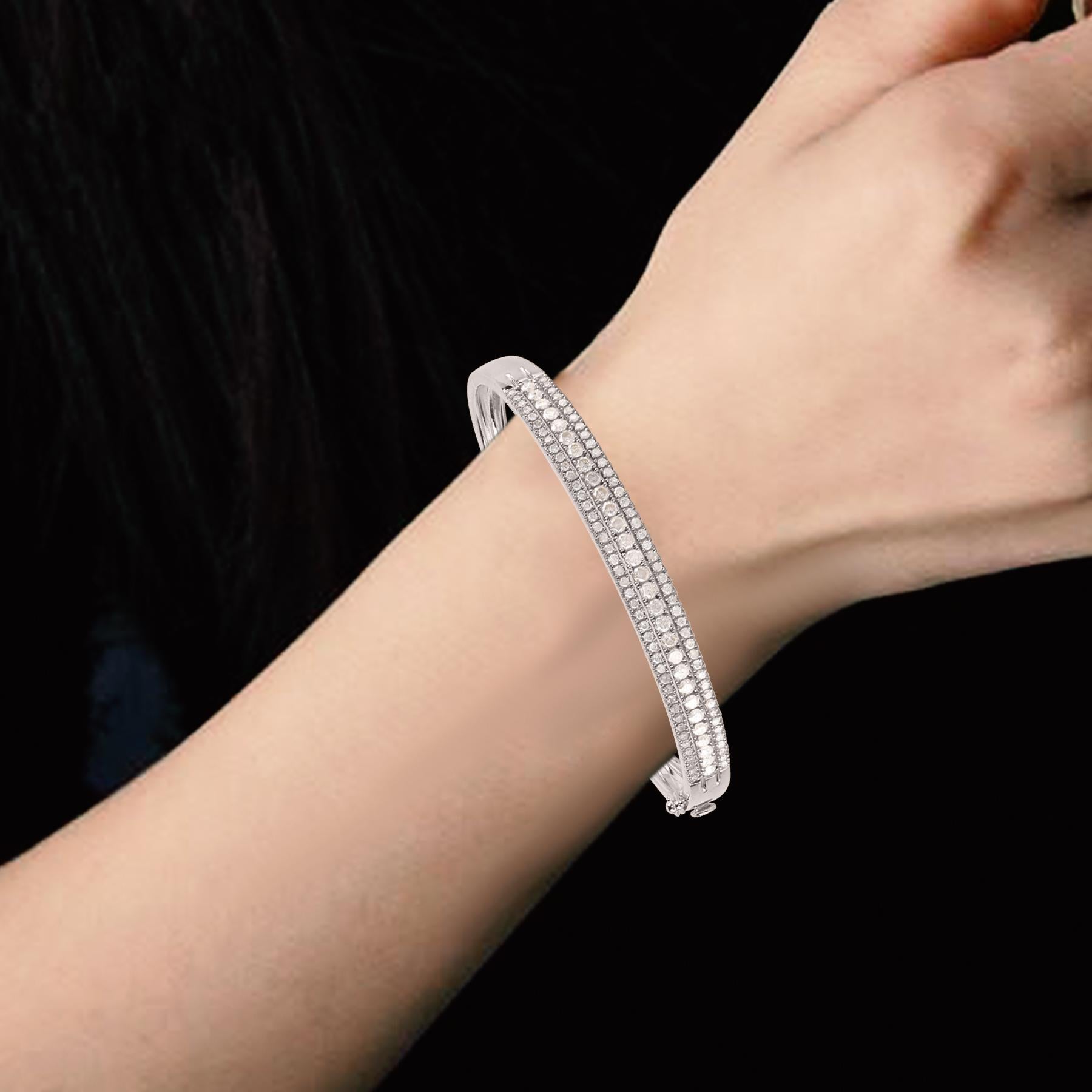 da uomo o donna TJD 2,0 Carati Diamante Taglio Brillante 14 Carati Oro Bianco Bangle Classico a Tre File in vendita