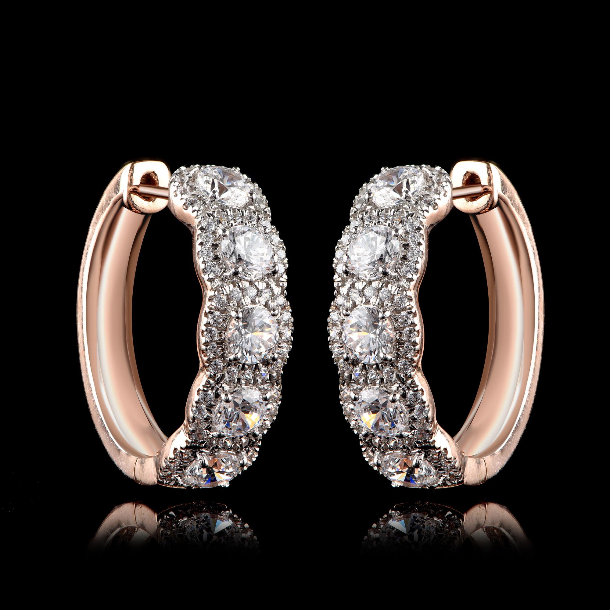TJD Pendientes de oro rosa de 18 quilates con diamantes de 2,0 quilates y aro Halo Vintage Contemporáneo en venta