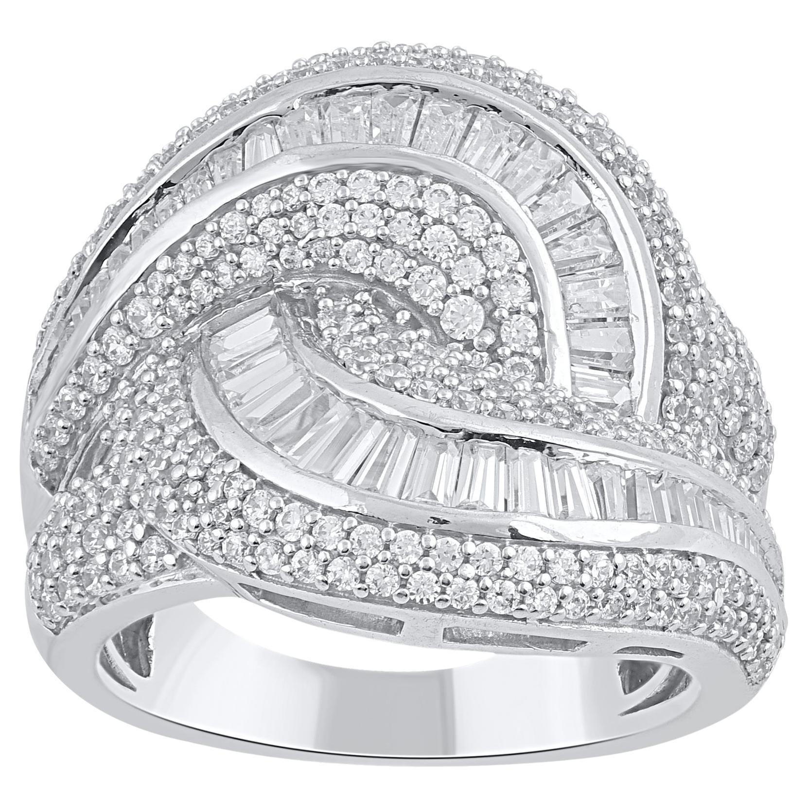 TJD 2.0 Carat Natural Diamond 18 Karat White Gold Interlocking Wide Band Ring For Sale