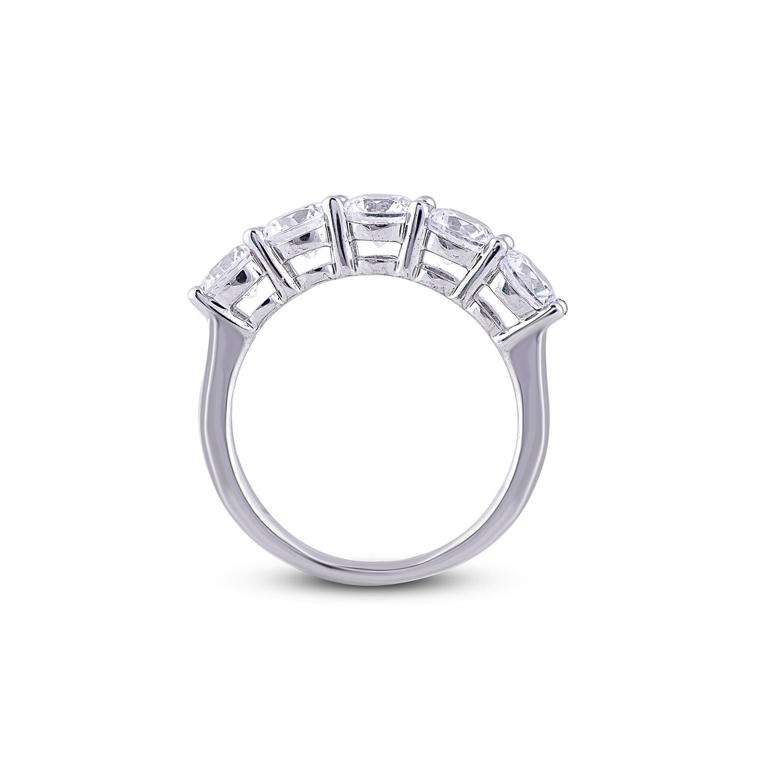 TJD 2.0 Carat Round 5 Stone 18 Karat White Gold Wedding Anniversary Band Ring In New Condition For Sale In New York, NY