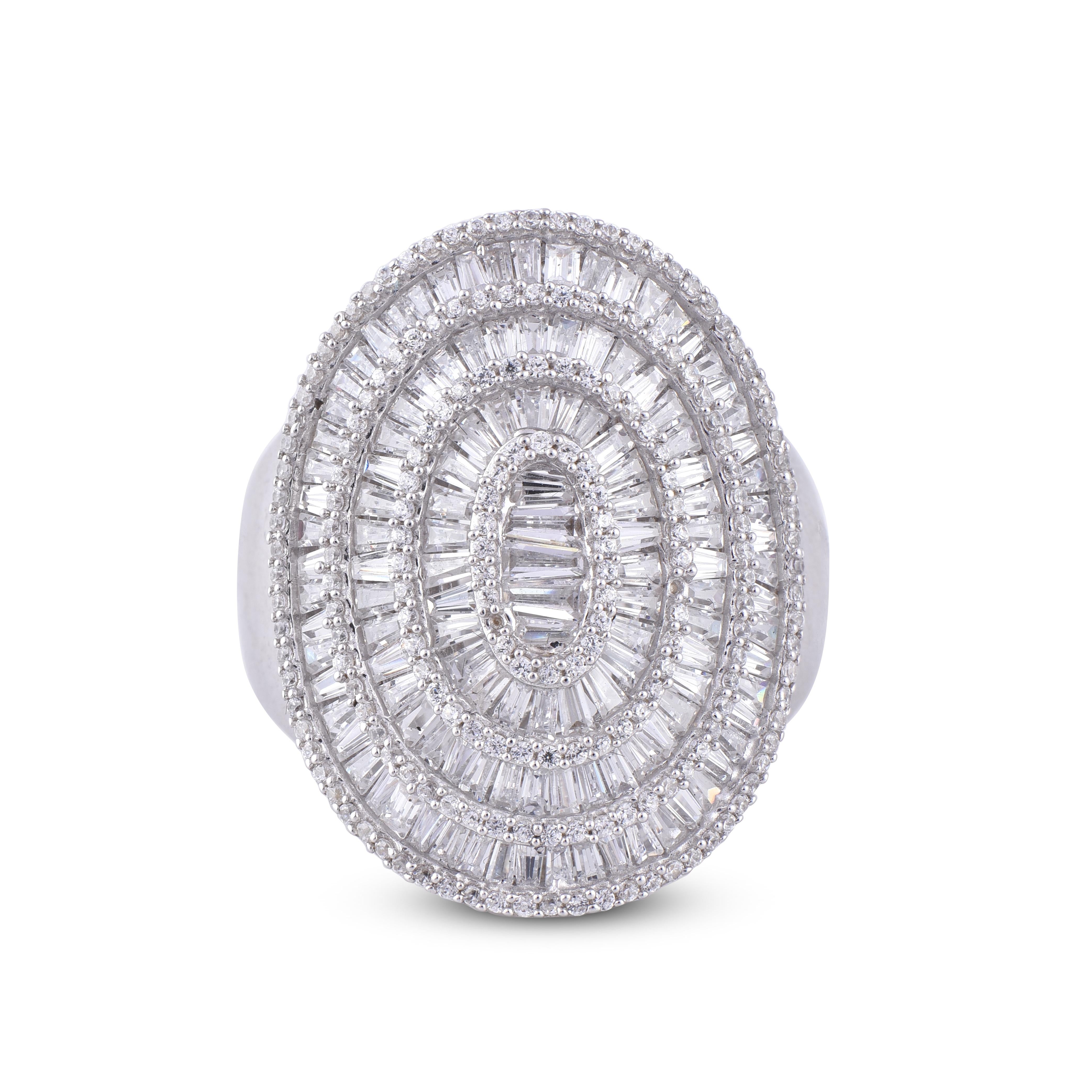 Art Déco TJD Anello a disco con diamante rotondo e baguette da 2,0 carati, in oro bianco 14 carati, di design in vendita