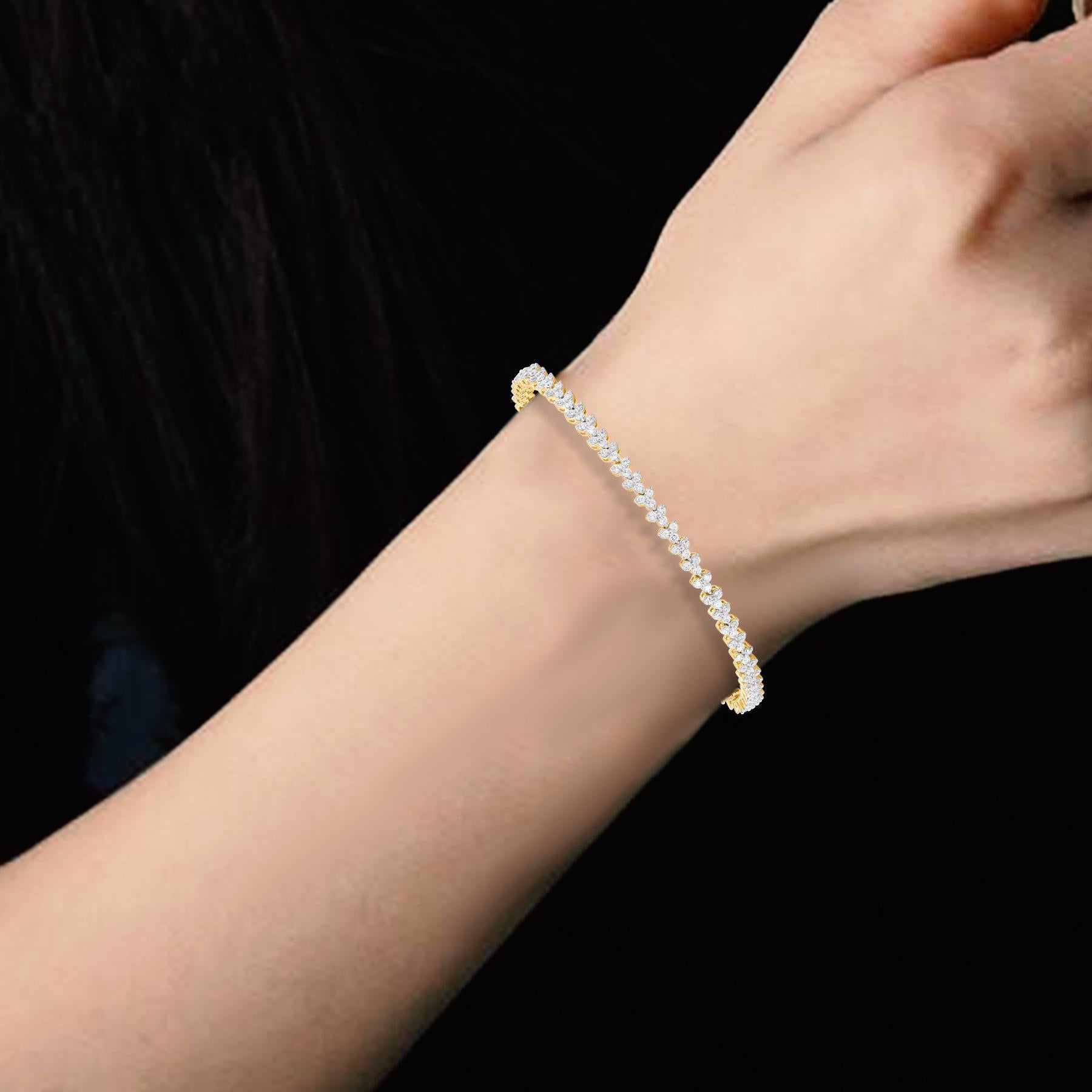 TJD 2.0 Carat Round Brilliant Cut Diamond 18KT Yellow Gold Wedding Bracelet In New Condition For Sale In New York, NY