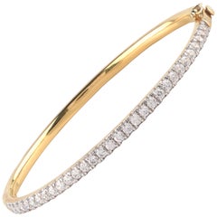 Bracelet jonc classique en or jaune 18 carats serti de micro-pavés de diamants de 2,00 carats TJD