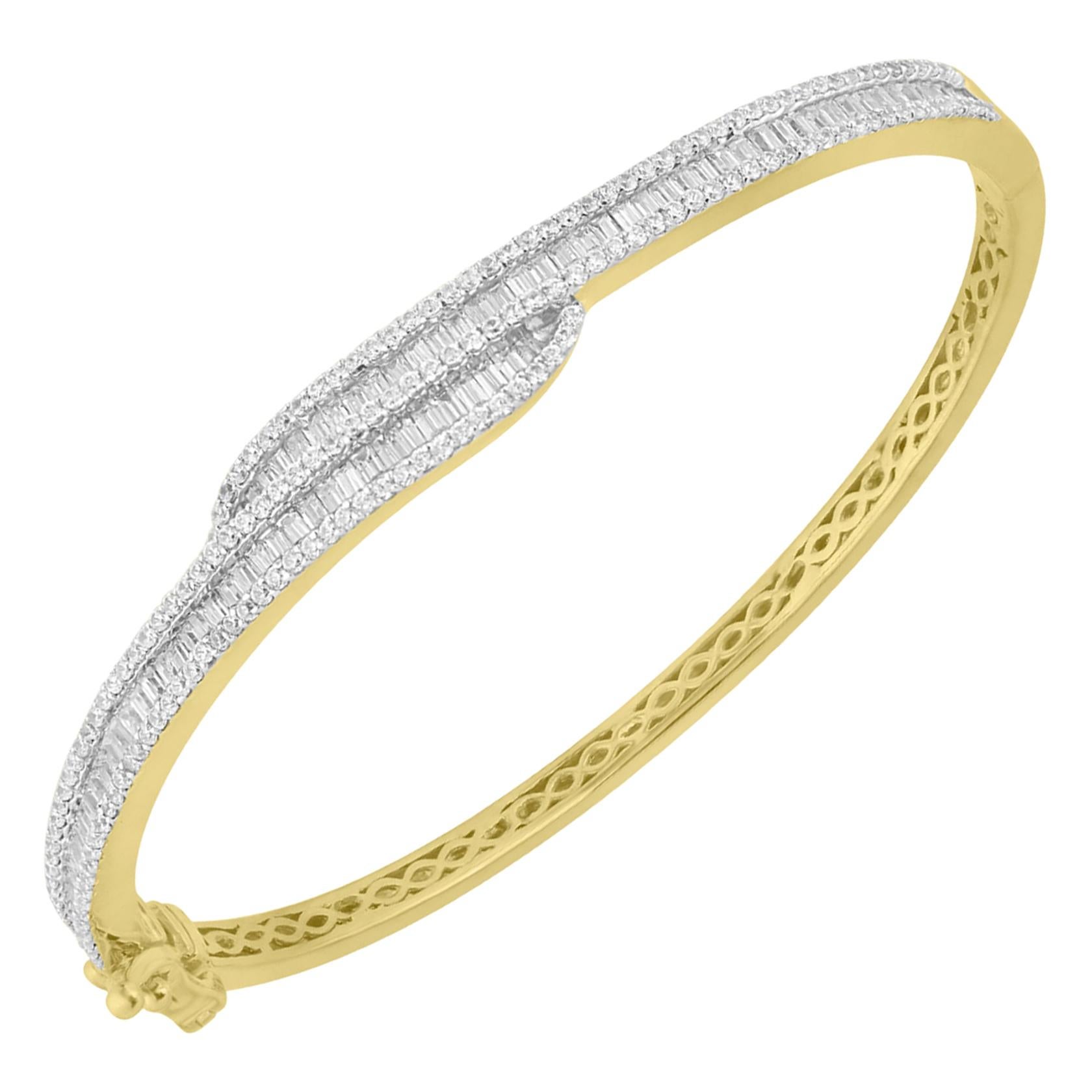 TJD 2Carat Round and Baguette Diamond 14K Yellow Gold Cross-over Designer Bangle For Sale