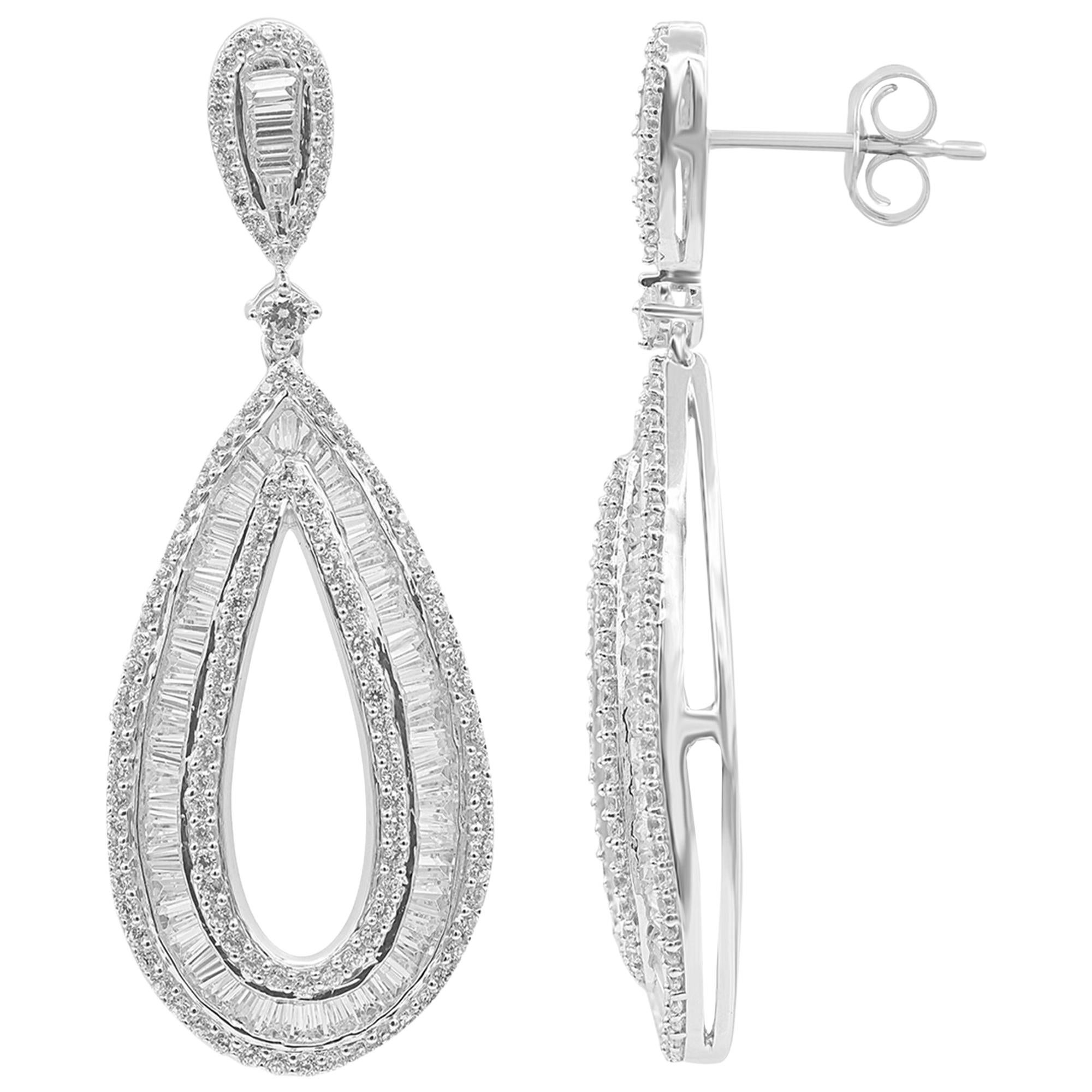 TJD 2 Carat Round & Baguette Diamond 14K White Gold Pear Drop Dangling Earrings For Sale