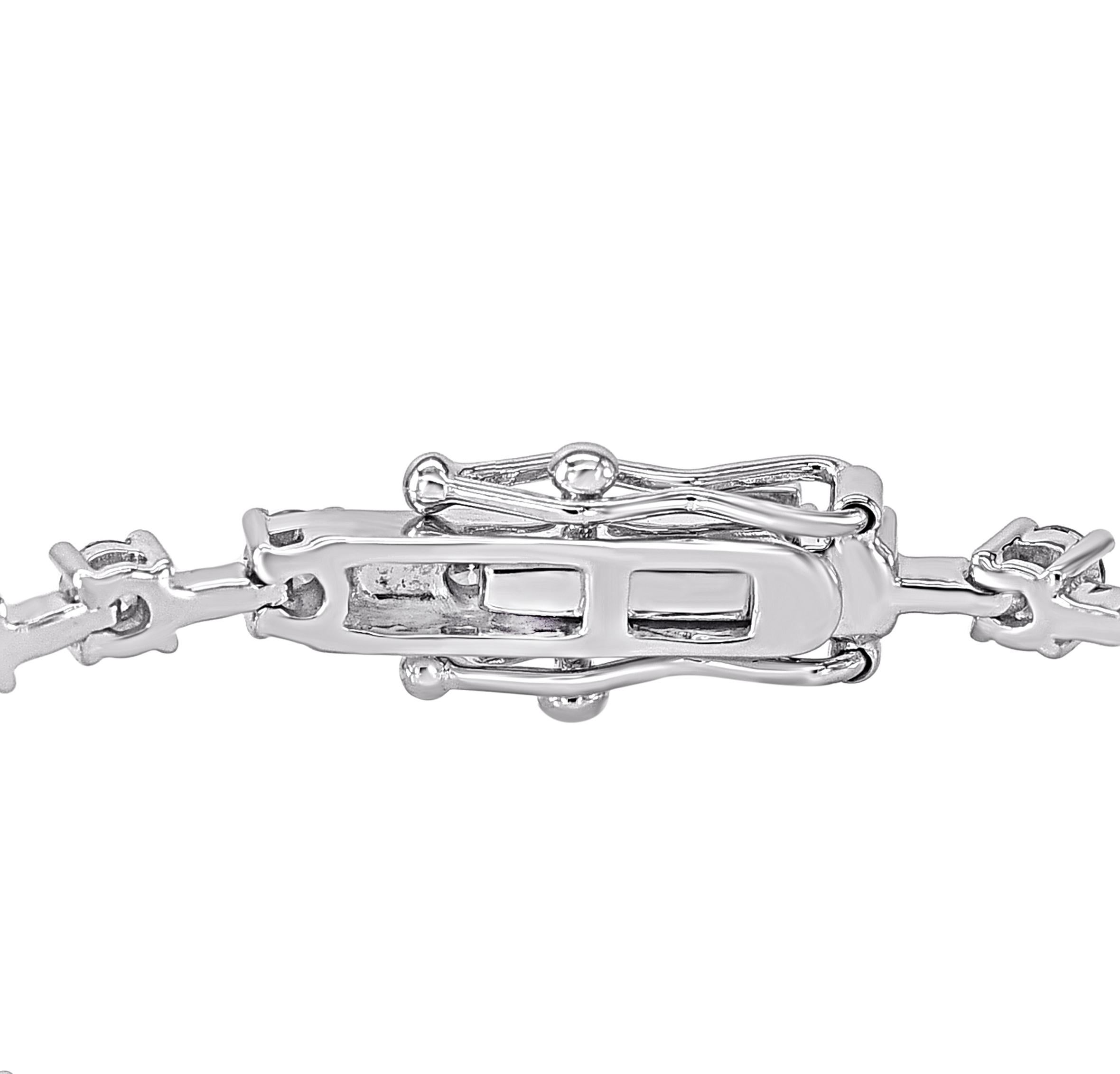 Modern TJD 2.45 Carat Natural Brilliant Cut Diamond 18KT White Gold Tennis Bracelet For Sale