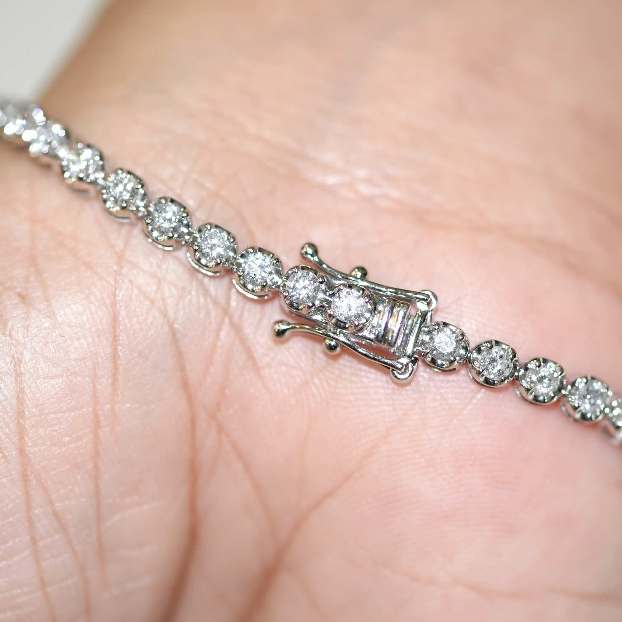 Women's or Men's TJD 2.96 Carat Diamond 14 Karat White Gold Diamond Classic Tennis Bracelet For Sale