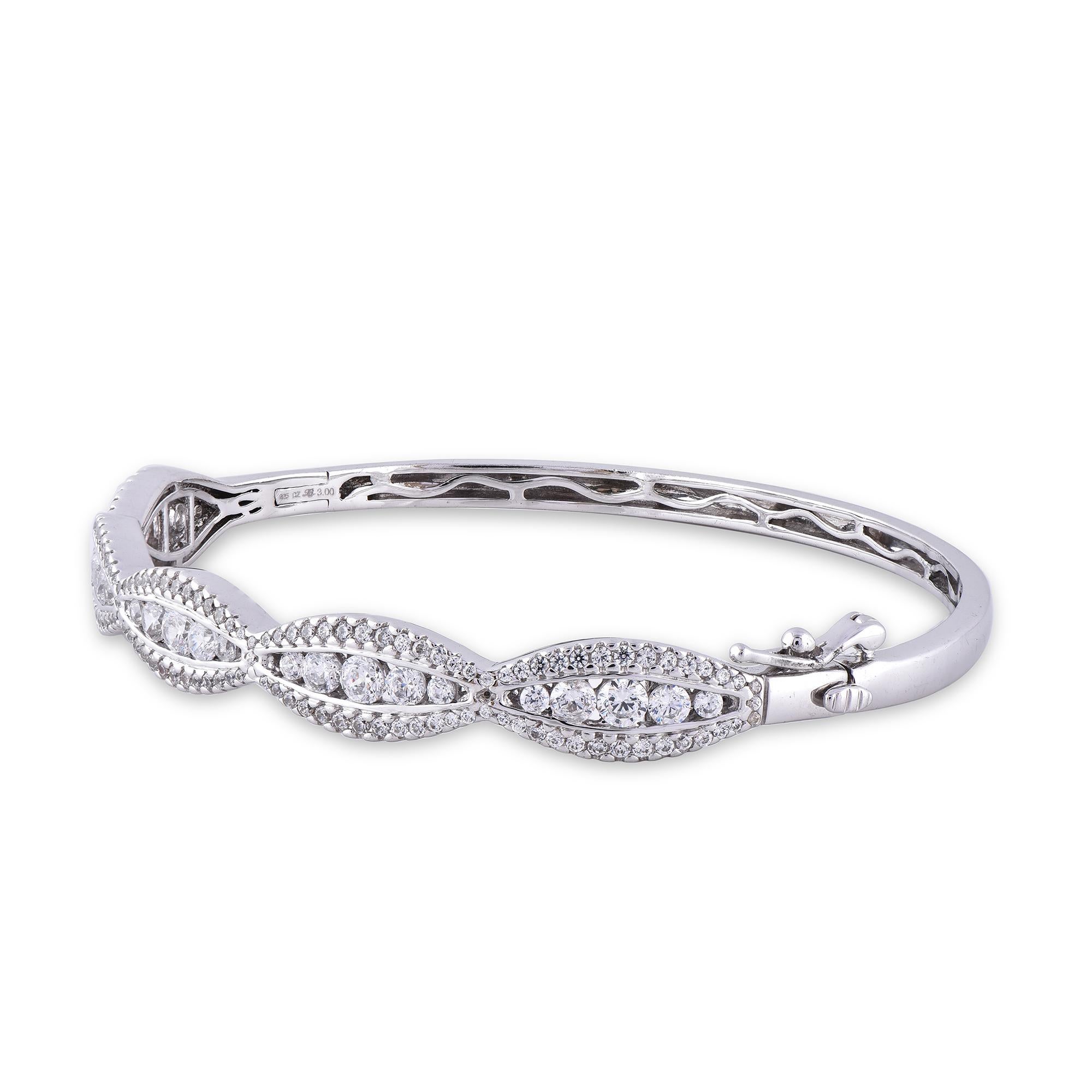 Art Deco TJD 3 Carat Round Diamond 14 Kt White Gold Scallop Frame Designer Fashion Bangle For Sale