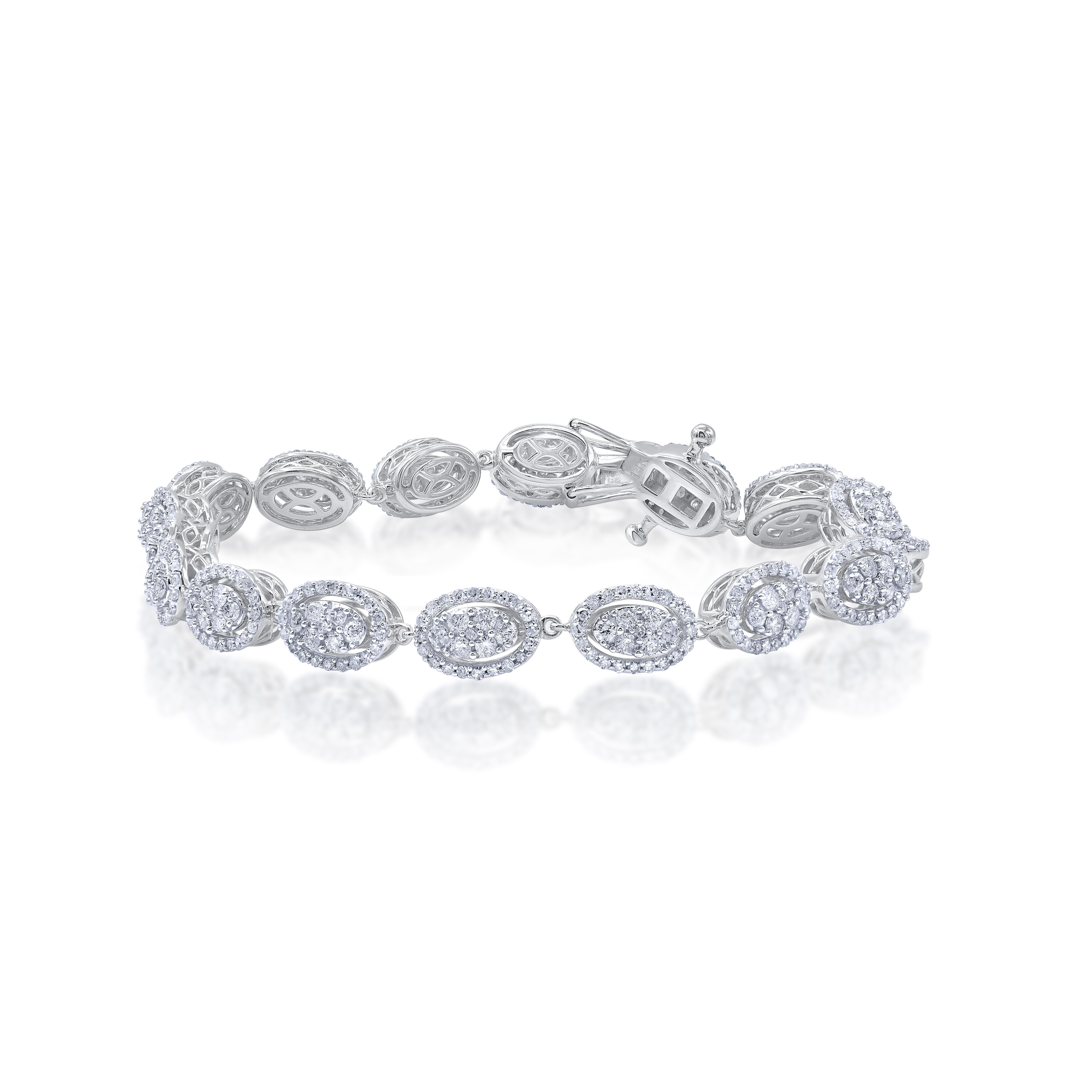 Look your dazzling best with this beautiful bracelet. This diamond bracelet features 459 natural single cut and brilliant cut diamonds in prong setting and crafted in 14 karat white gold. The total diamond weight is 3.0 carat. Diamonds are graded as
