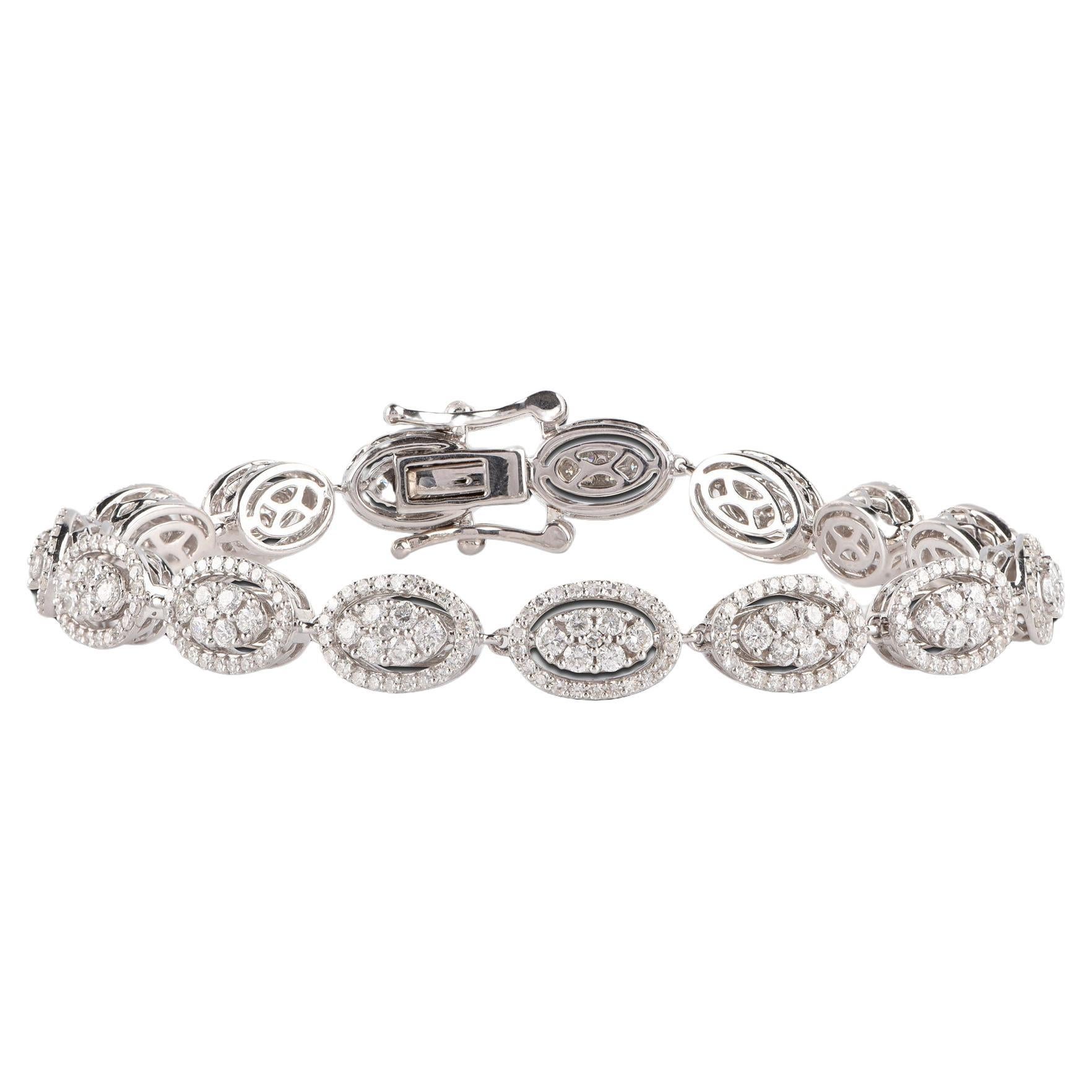 Bracelet scintillant de forme ovale en or blanc 14 carats avec diamants de 4,0 carats TJD en vente