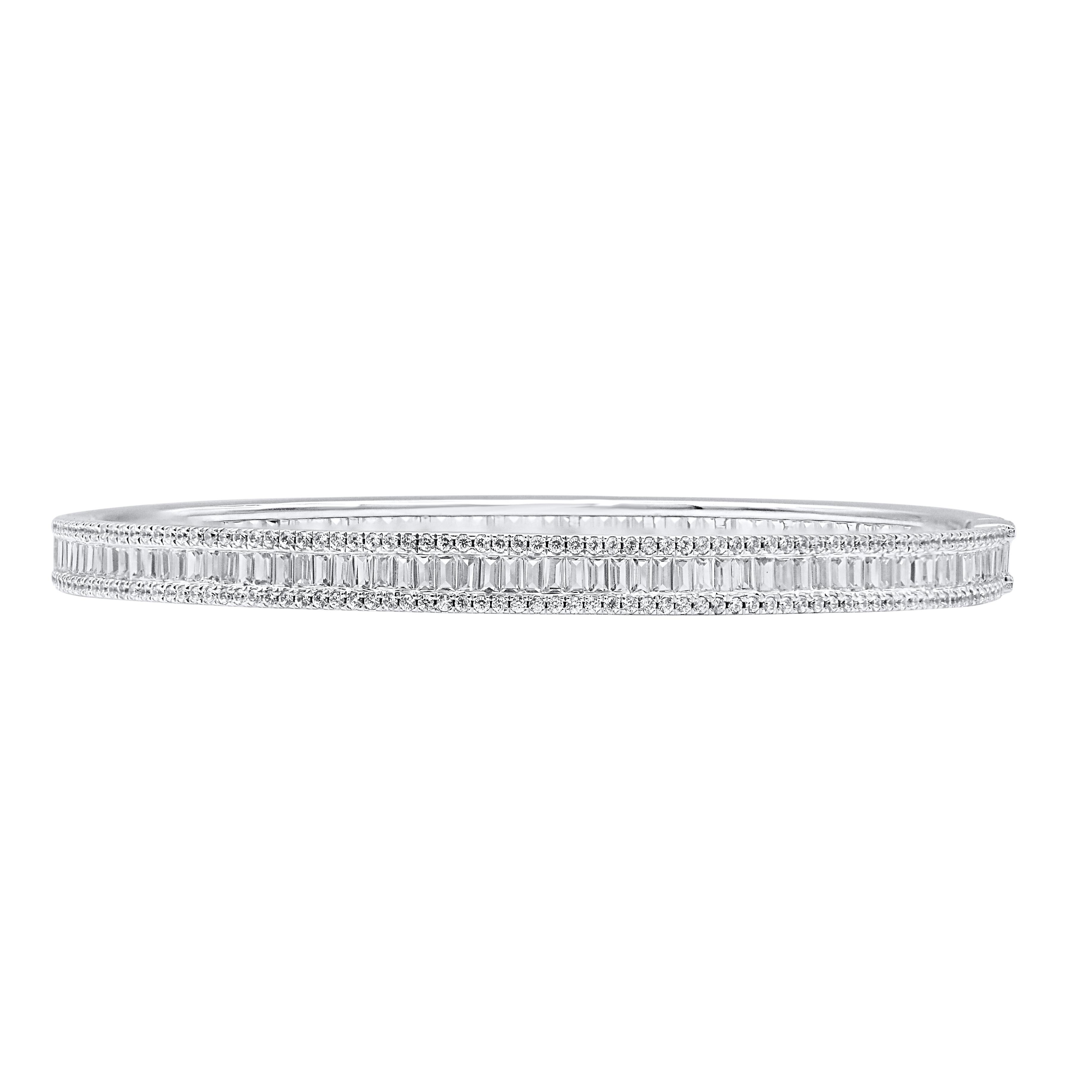 Modern TJD 4.50 CT Natural Round & Baguette Diamond Bangle Bracelet in 14KT White Gold For Sale