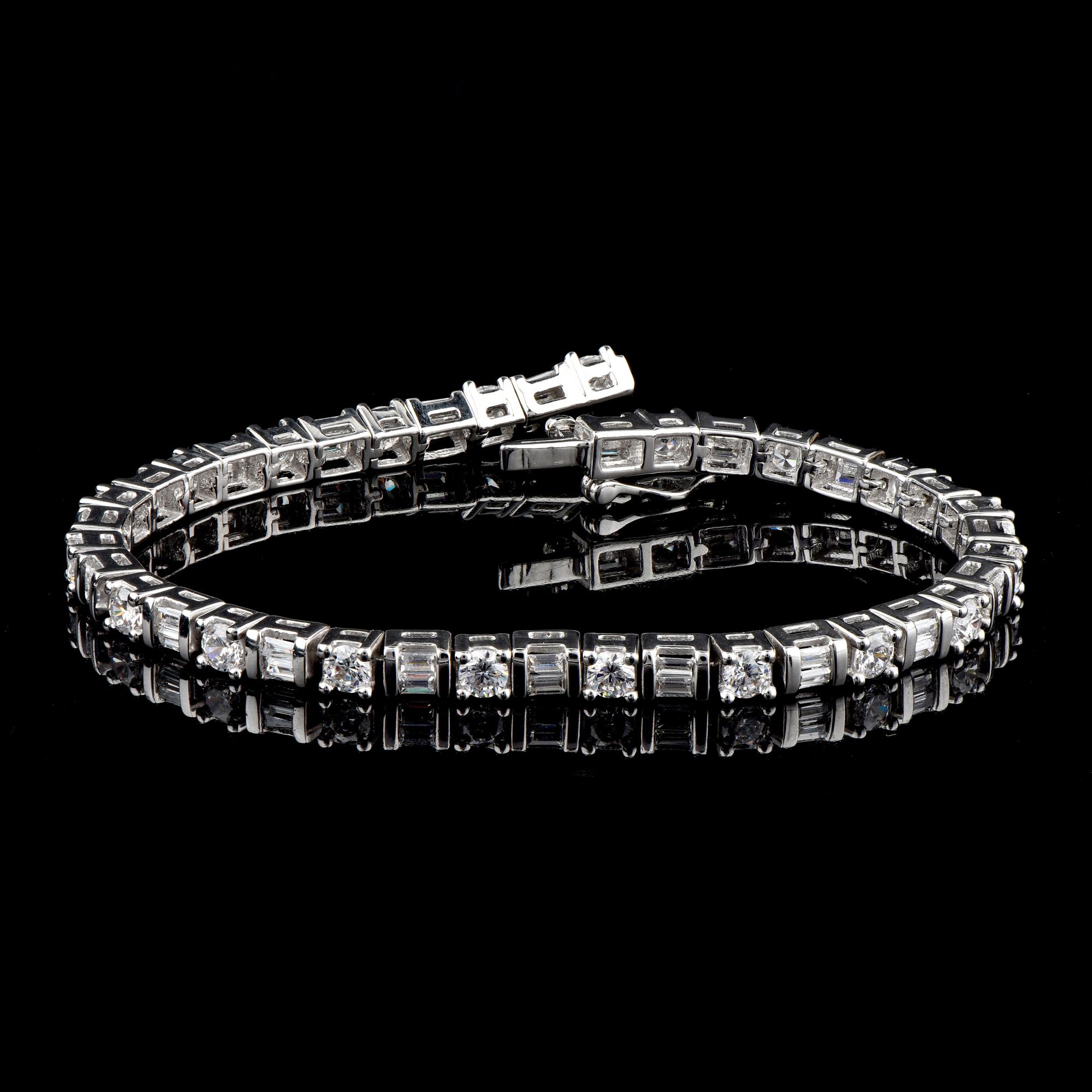 Art Deco TJD 5.0 Carat Round & Baguette Alternate Diamond 14K White Gold Tennis Bracelet For Sale