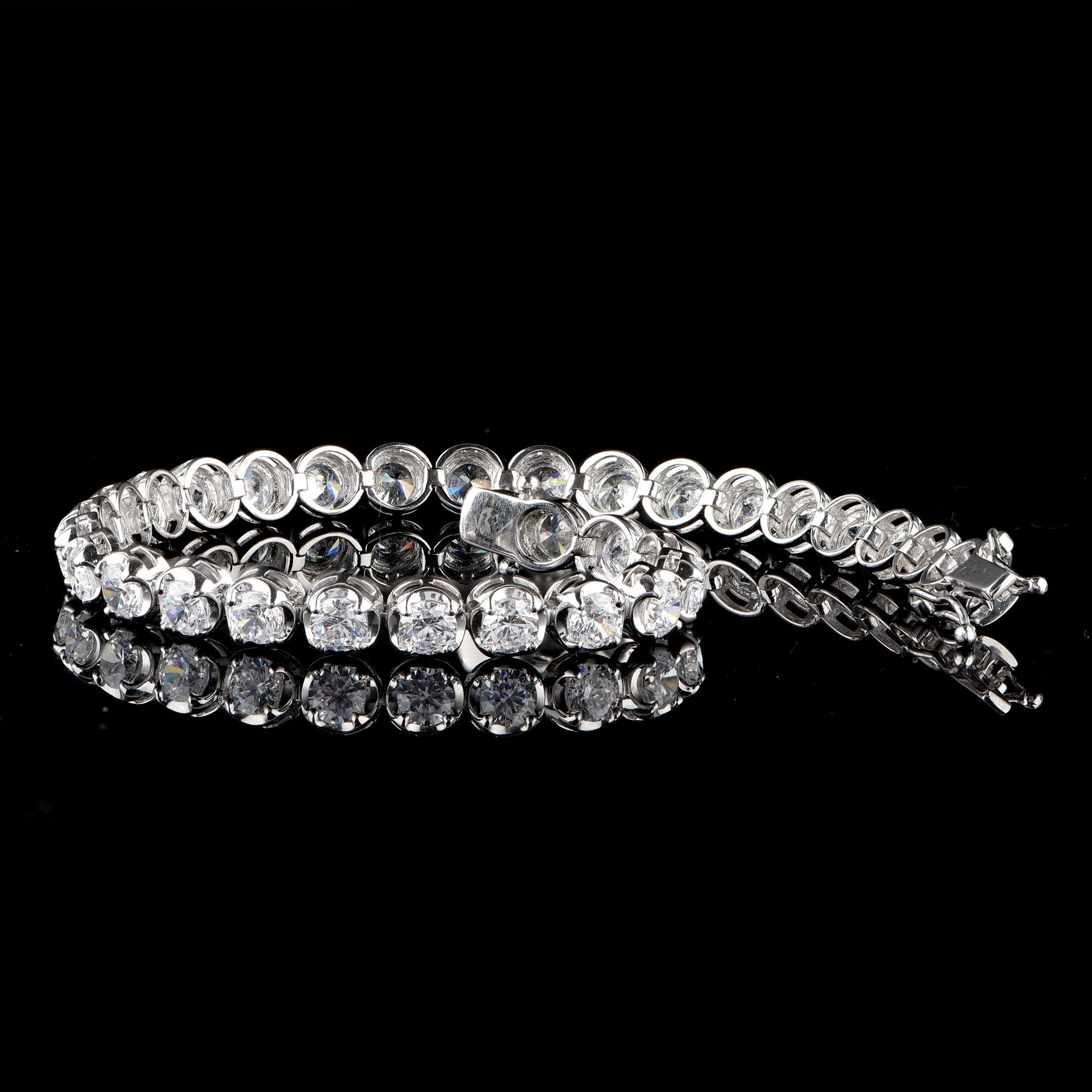 TJD 9.00 Carat Diamond 14 Karat White Gold Classic Tennis Bracelet In New Condition For Sale In New York, NY