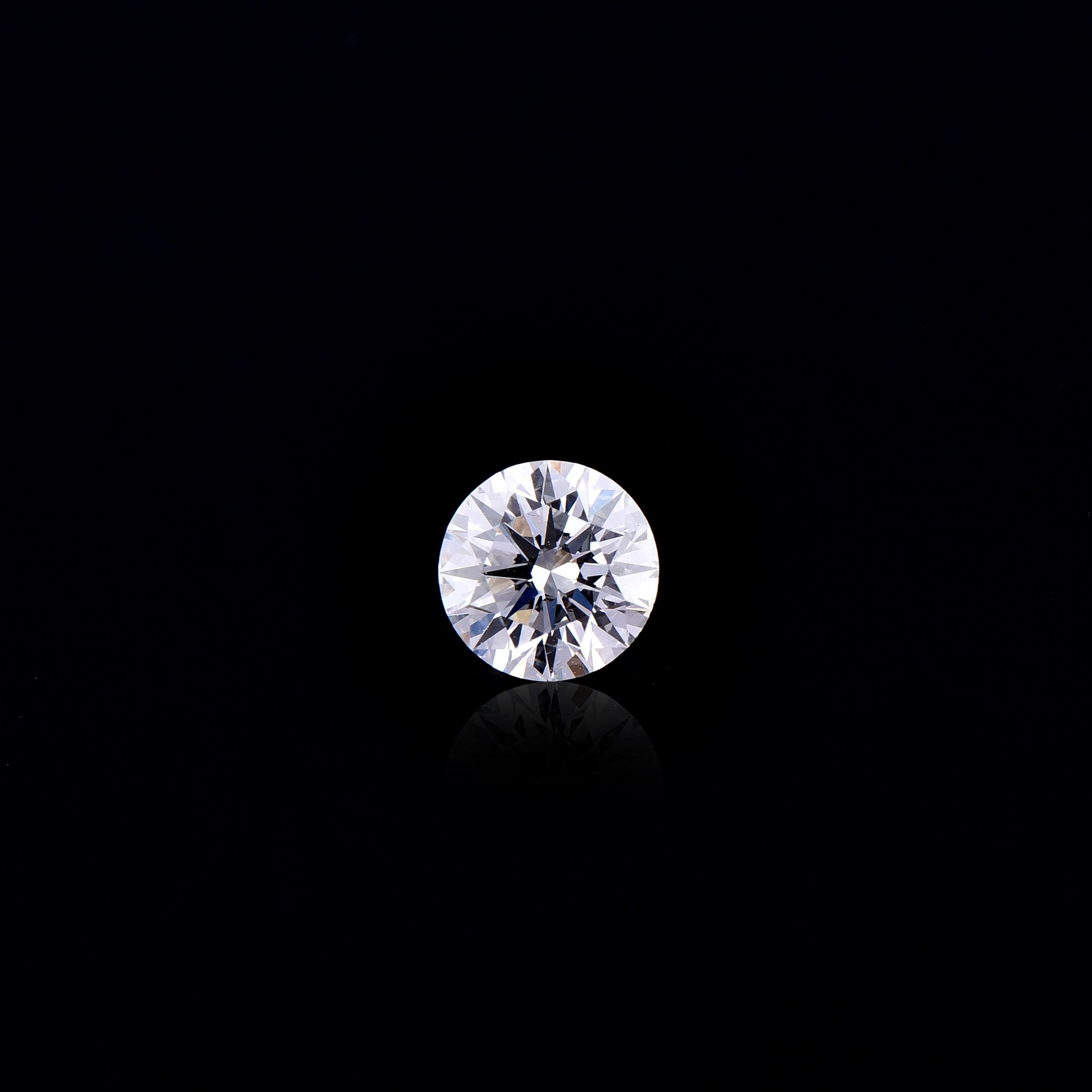 Gewicht: 0,54ct
Schliff: Runder Brillant
Farbe: E
Klarheit: VS1                                                               
Polnisch: EX
Symm: EX                                                                                                     